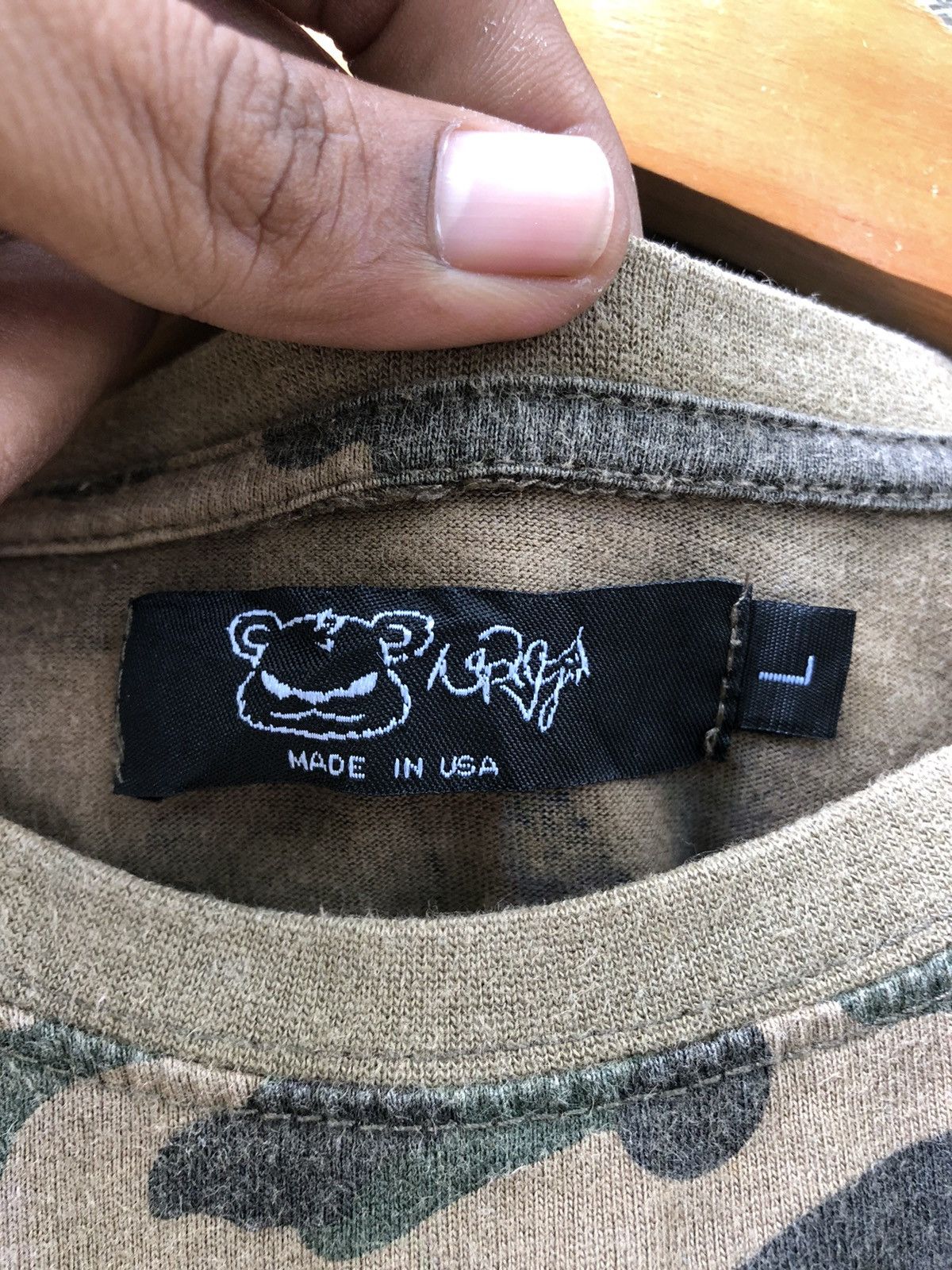 Japanese Brand RARE Vintage Japanese Brands Kaws Camo Tshirt Size US L / EU 52-54 / 3 - 15 Thumbnail