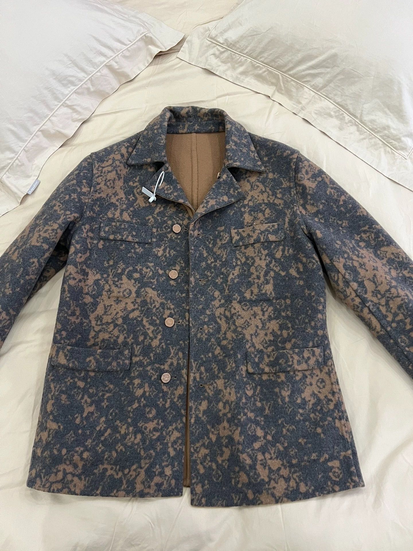 Louis Vuitton LV 2-Way Tan/Full Logo TieDye Wool Jacket Size 50 Size US M / EU 48-50 / 2 - 1 Thumbnail