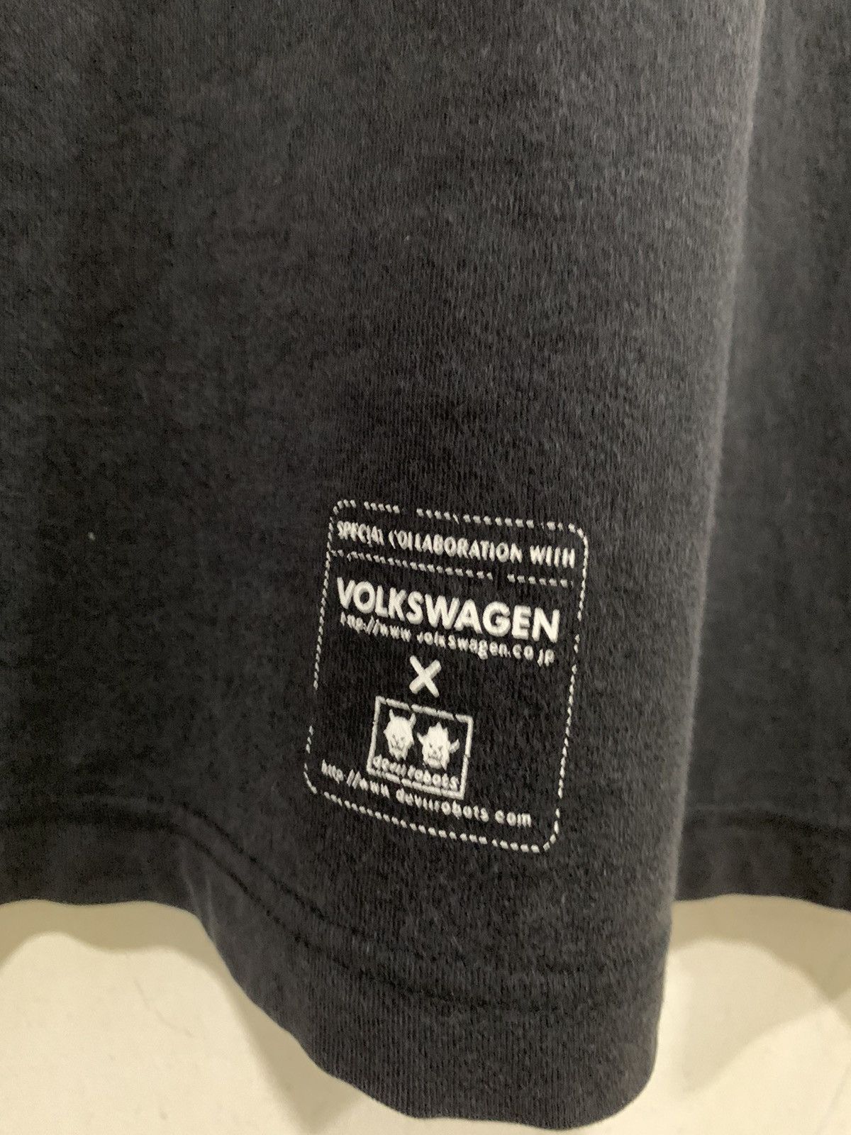 Uniqlo Uniclo X Volkswagen Size US L / EU 52-54 / 3 - 9 Thumbnail