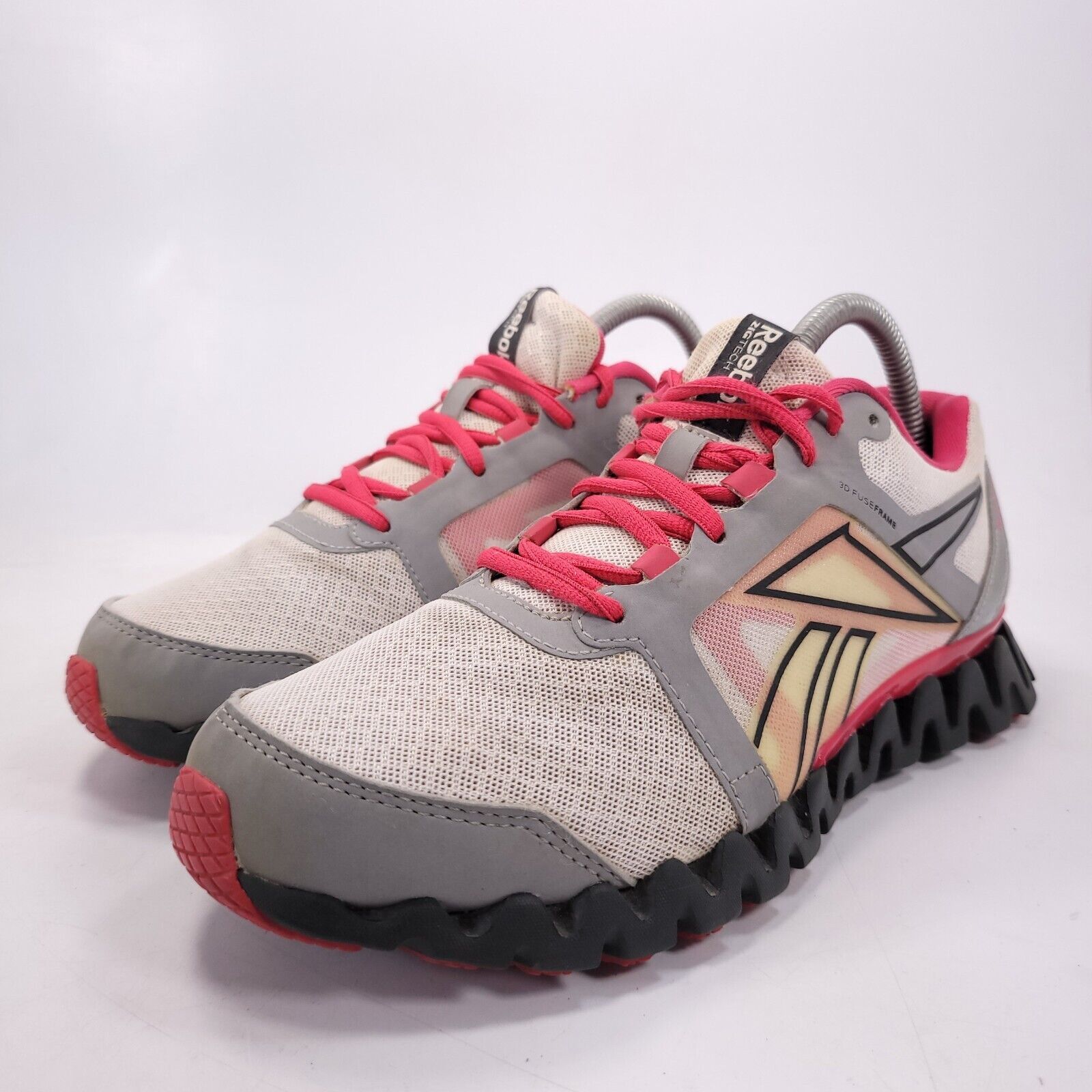 Reebok Reebok Zigquick Fire Shoe Womens Size 8.5 V61014 White Pink Size US 8.5 / IT 38.5 - 1 Thumbnail