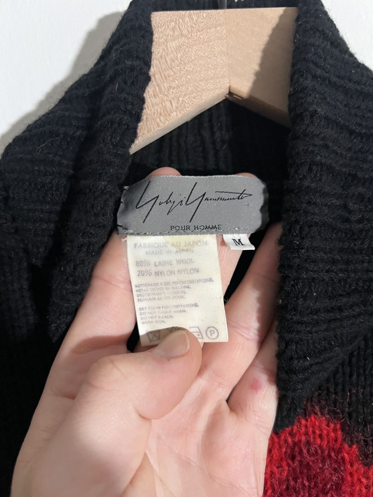 Yohji Yamamoto Yohji Yamamoto Pour Homme AW95 Red Daisy Intarsia Turtleneck Size US M / EU 48-50 / 2 - 4 Thumbnail