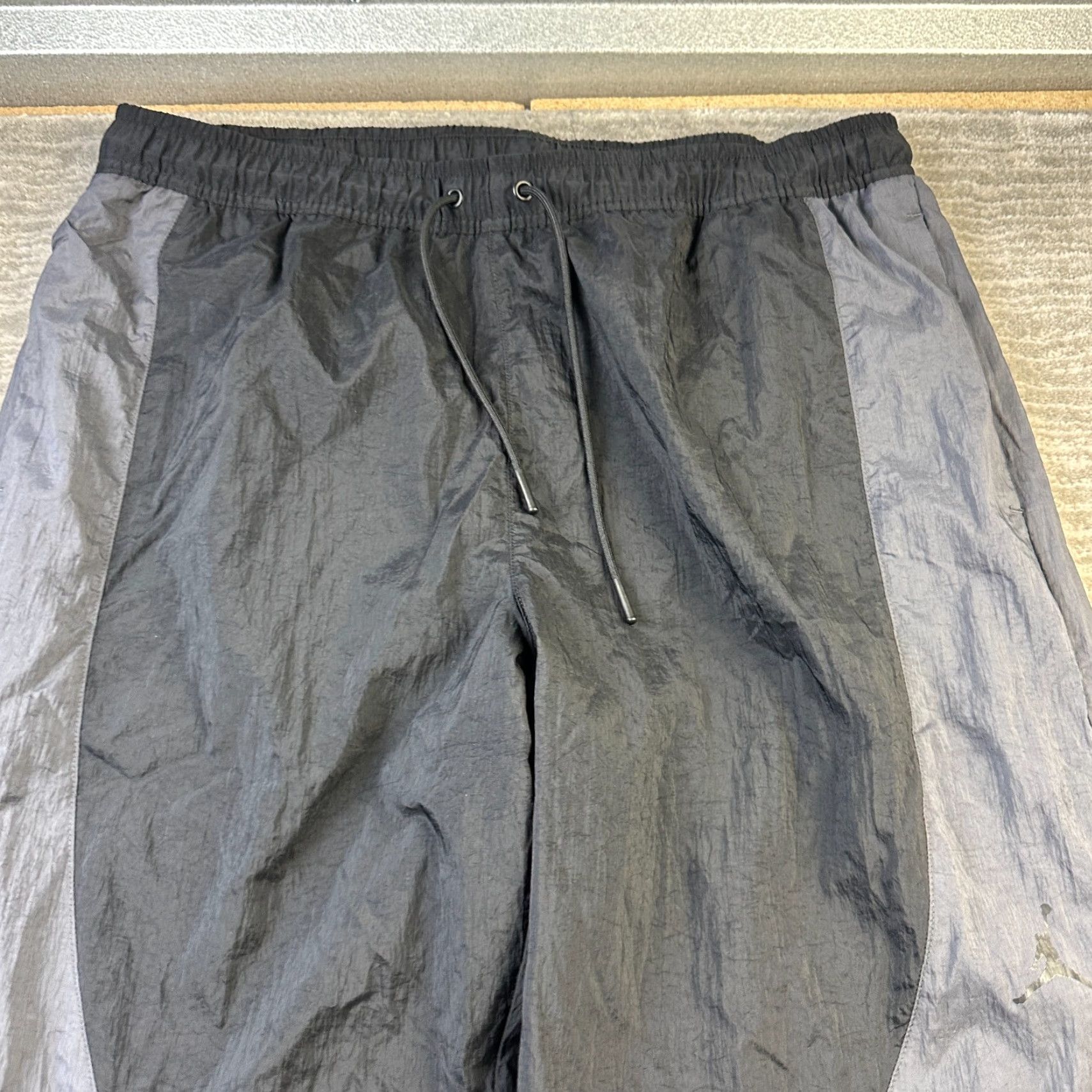 Jordan Brand Jordan Pants Mens XL Black Gray Sport Jam Warm Up Windbreaker Track Pants Regular Fit Elastic Waist Pockets Size US 36 / EU 52 - 4 Thumbnail