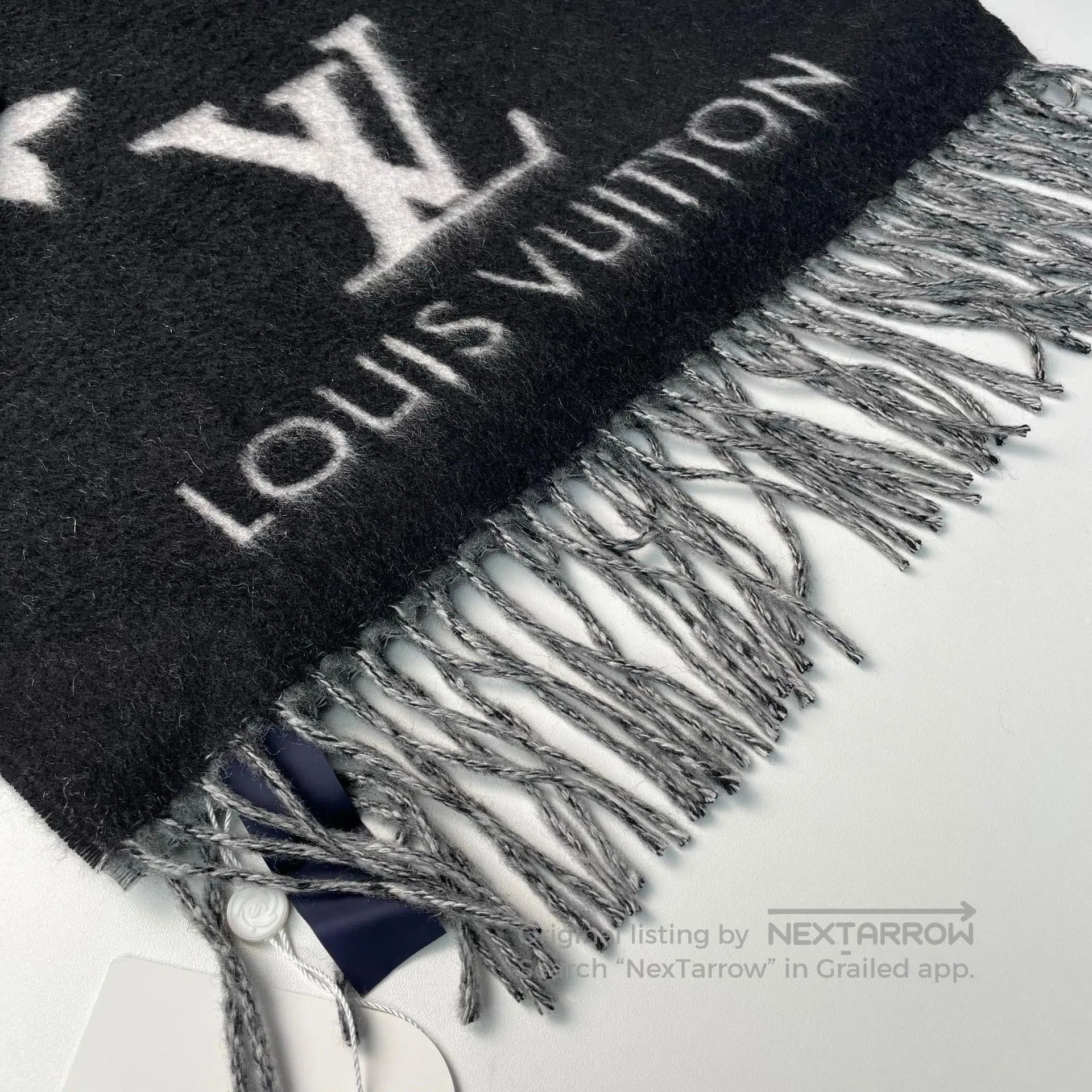 Louis Vuitton Louis Vuitton Black and Gray Full Logo Cashmere Double-Fac Size ONE SIZE - 3 Thumbnail