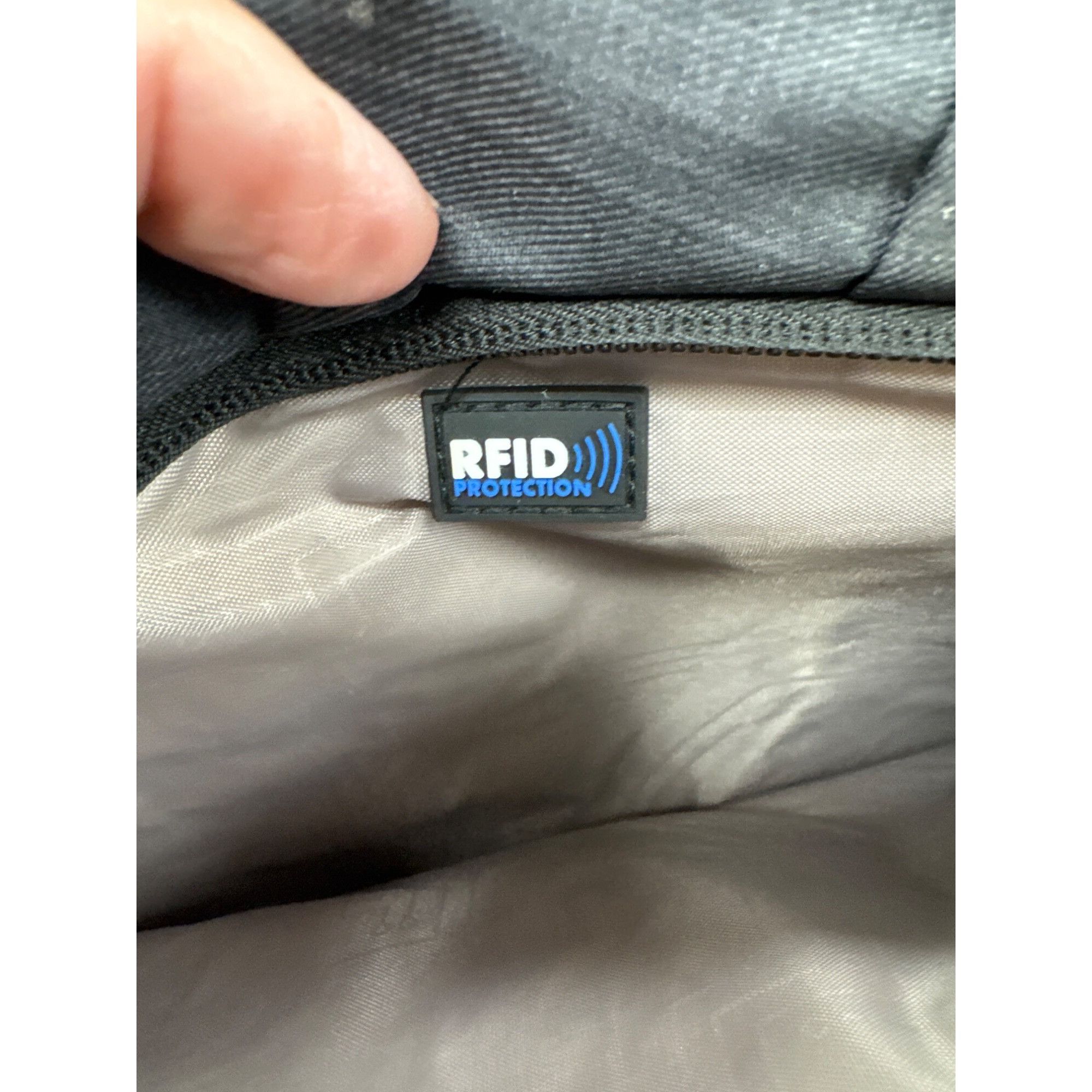 Other Swissdigital Design Gray Sling Backpack With USB Port SKU 73 Size ONE SIZE - 10 Thumbnail