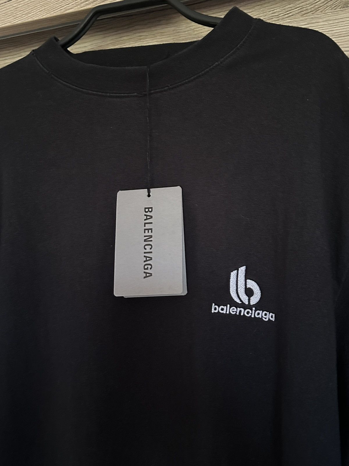 Balenciaga Balenciaga Embroidered T-shirt Size US XL / EU 56 / 4 - 3 Thumbnail