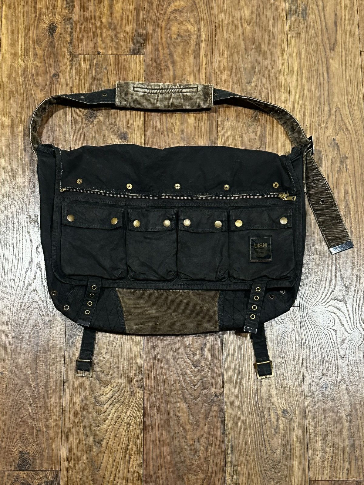 Undercover Undercover AW08 “Unreal Real Clothes” Waxed Messenger Bag Size ONE SIZE - 1 Thumbnail