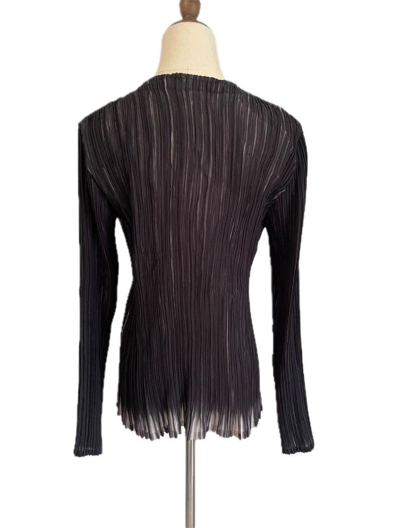Issey Miyake Issey Miyake size:3 Black pleated long-sleeved cardigan Size S / US 4 / IT 40 - 5 Thumbnail