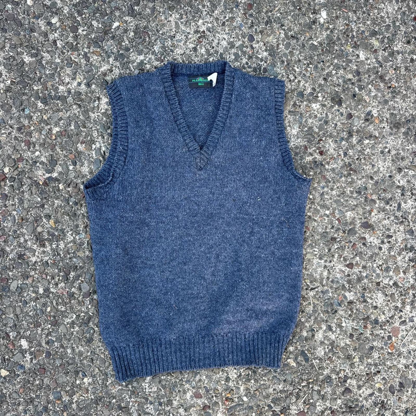 Rei Vintage 90s REI Wool Sweater Vest – Size Medium Size US M / EU 48-50 / 2 - 1 Thumbnail