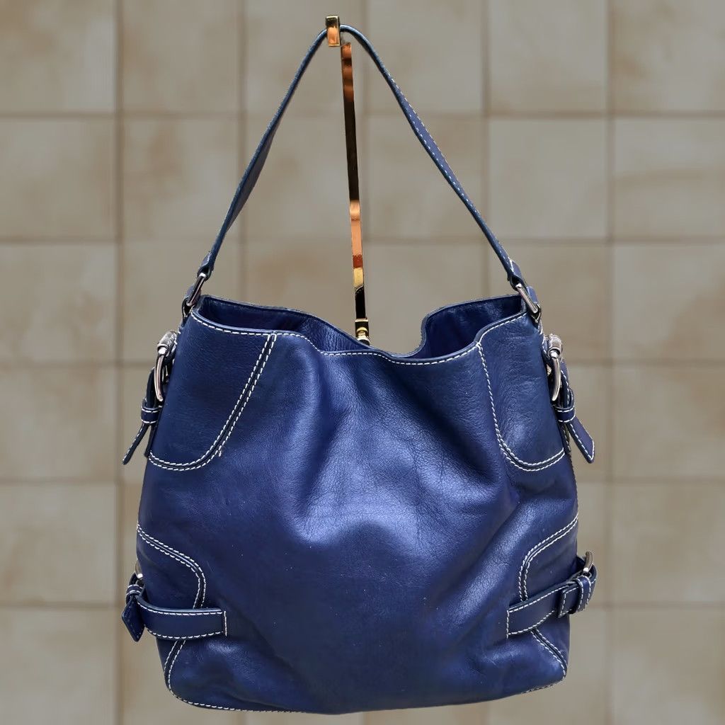 Michael Kors VINTAGE Michael Kors Shoulder Bag Women's Leather Blue Purse Medium 14x11x5 Designer Size ONE SIZE - 1 Thumbnail