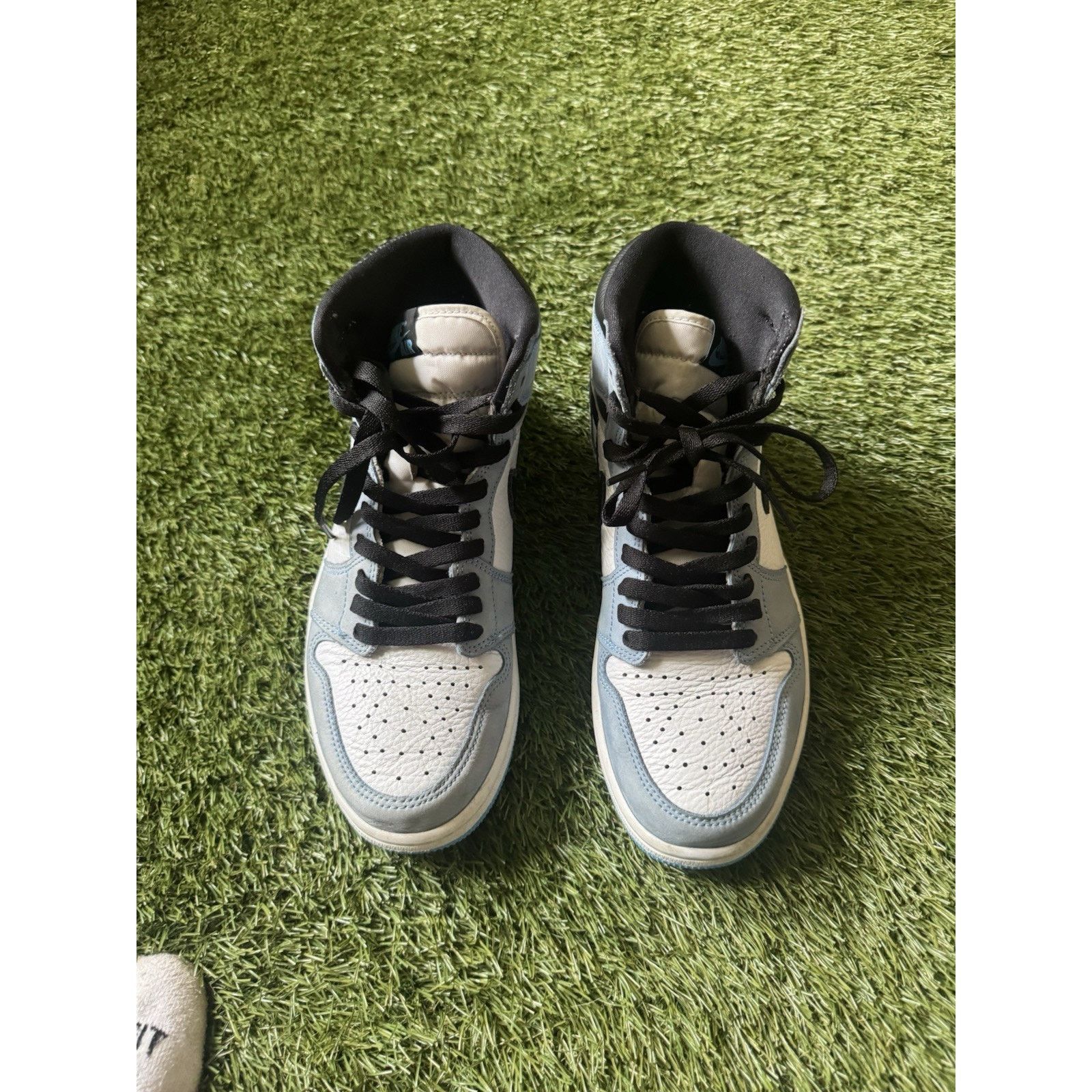 Jordan Brand Jordan Air Jordan 1 Retro High OG University Blue Men’s 9.5 Size US 9.5 / EU 42-43 - 3 Thumbnail