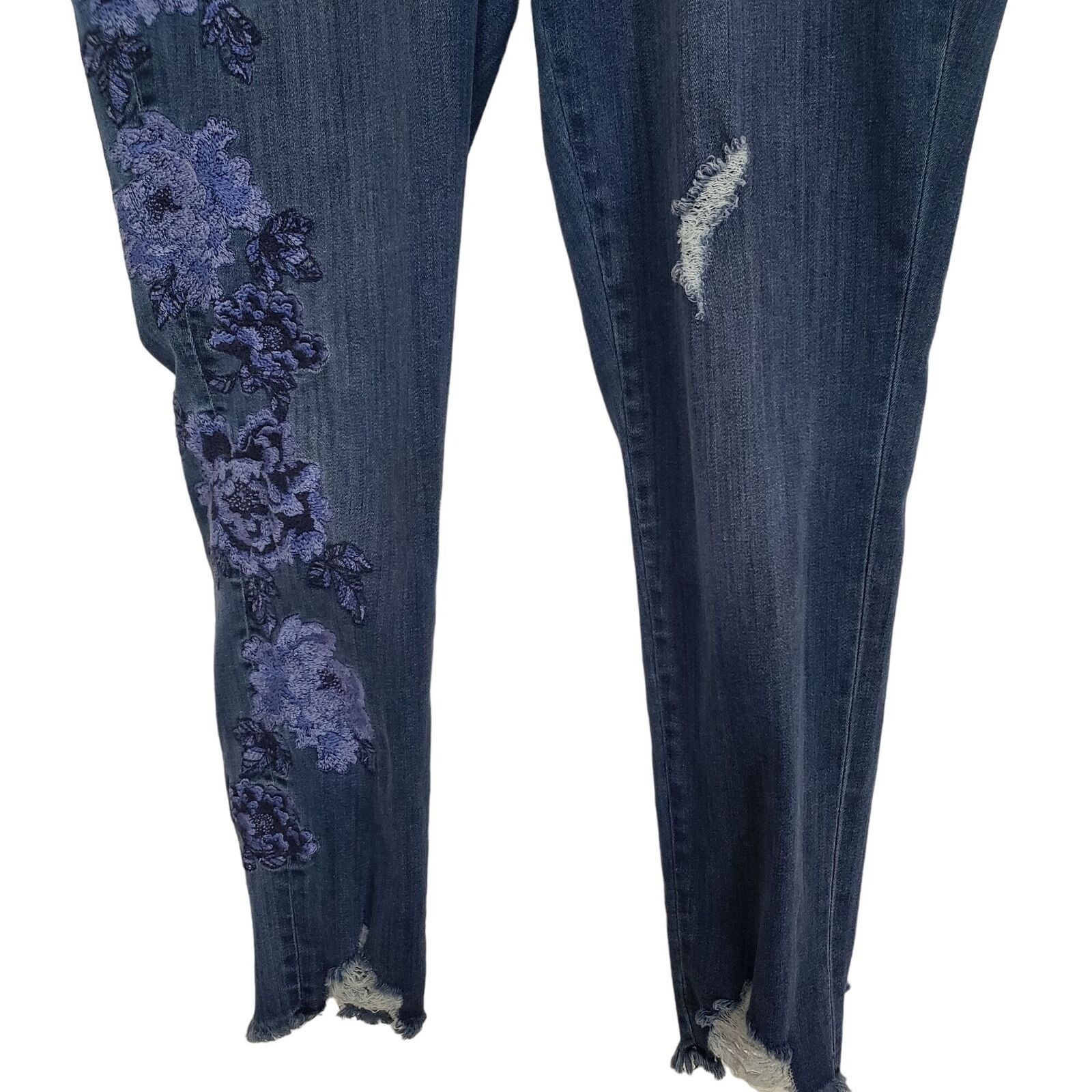 Designer Lane Bryant Embroidered Jeans Womens Plus Size 16 Floral Size 38" / US 16 / IT 52 - 5 Thumbnail