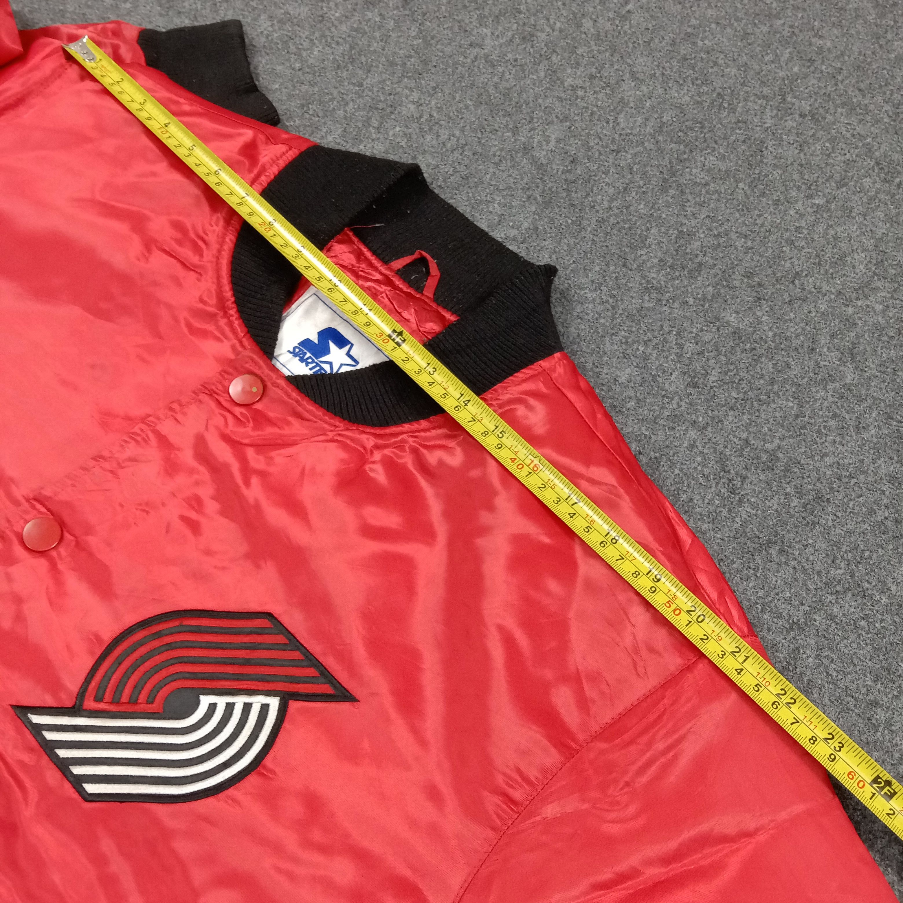 Starter Vintage 90s Starter Rip City Bomber NBA Basketball C281N14 Size US XXL / EU 58 / 5 - 6 Thumbnail