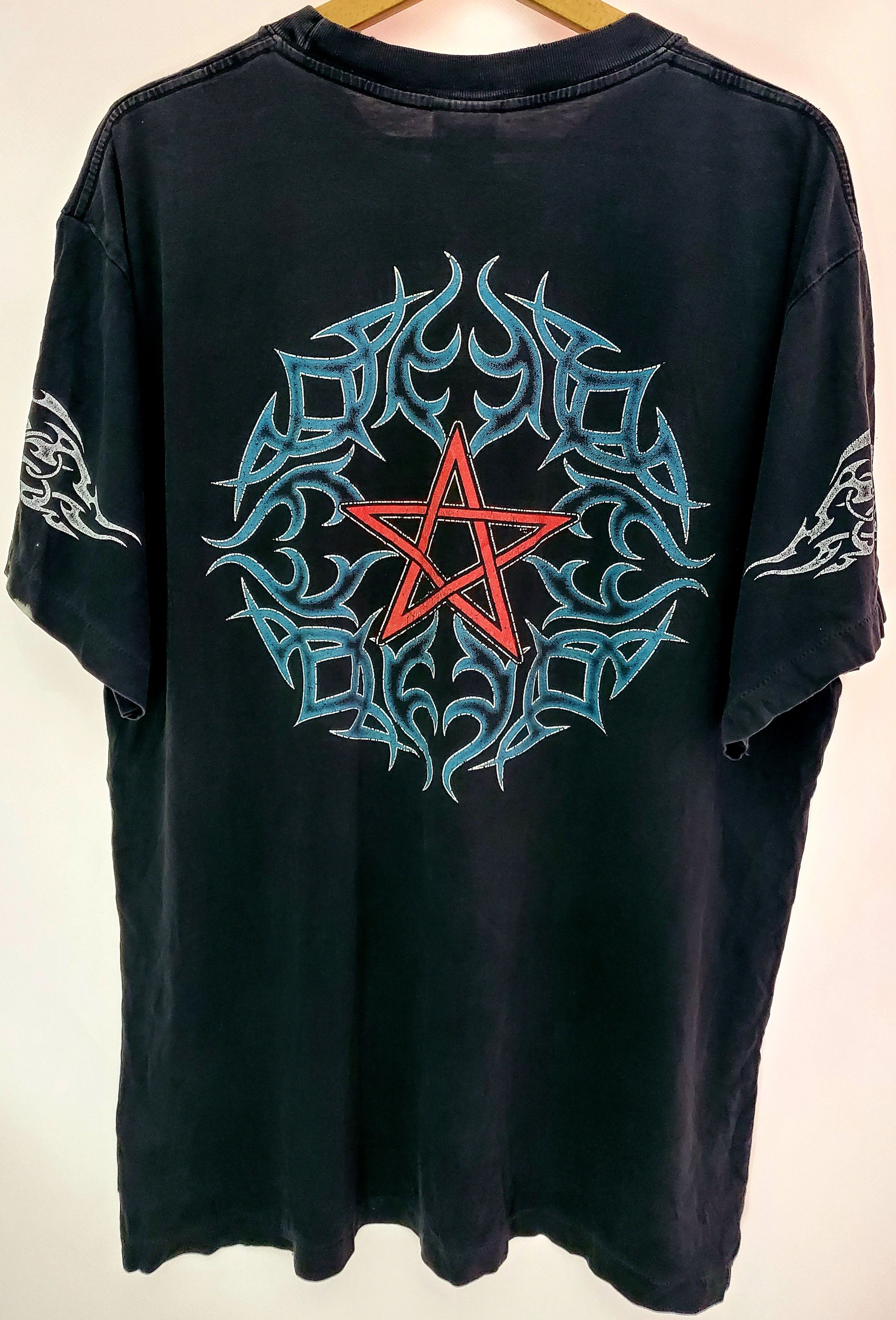Band Tees × Vintage Vintage 90s Skull and Bones v2k Tshirt size Xl Size US XL / EU 56 / 4 - 2 Thumbnail