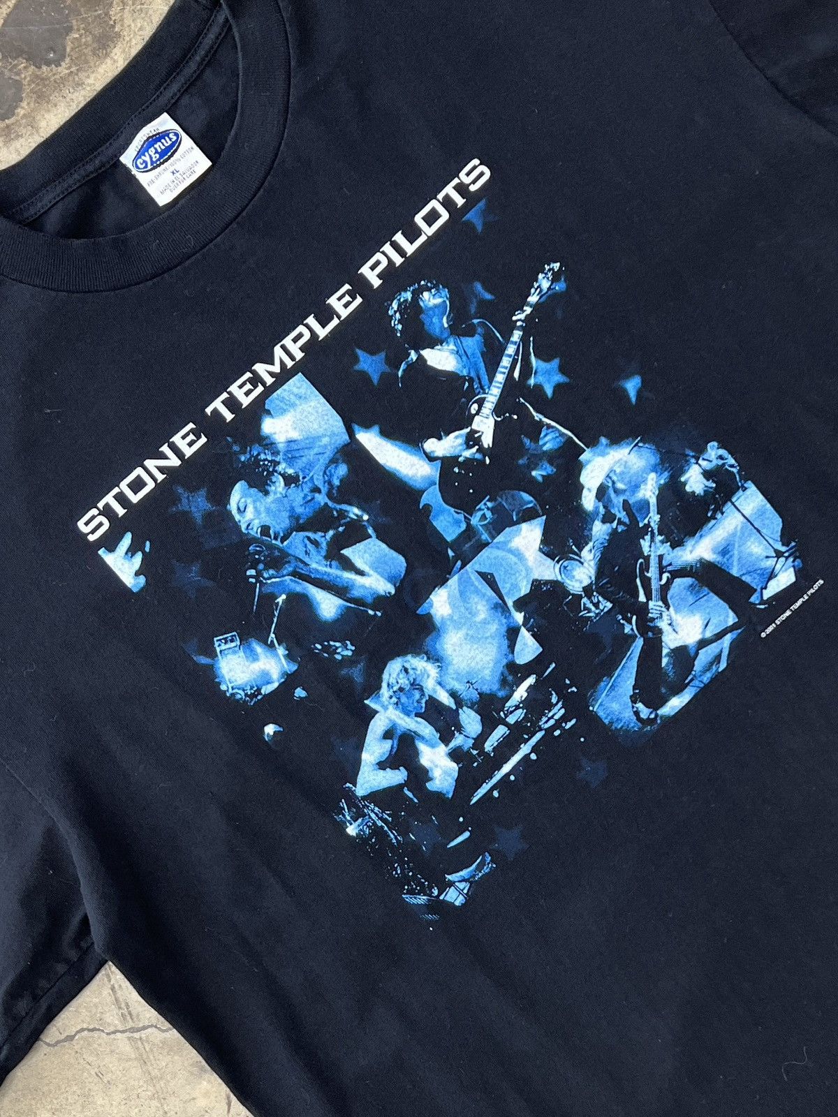 Band Tees Vintage 2001 Stone Temple Pilots US Tour Tee XL Size US XL / EU 56 / 4 - 1 Thumbnail