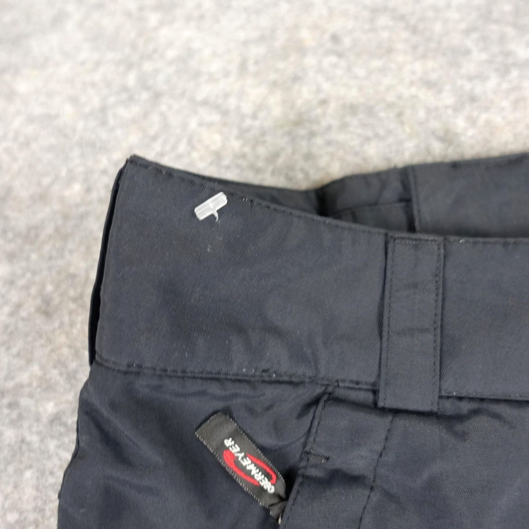 Obermeyer Obermeyer Snow Pants Mens Medium Long Black Cargo II Long Insulated Ski Pockets Size US 35 - 4 Thumbnail