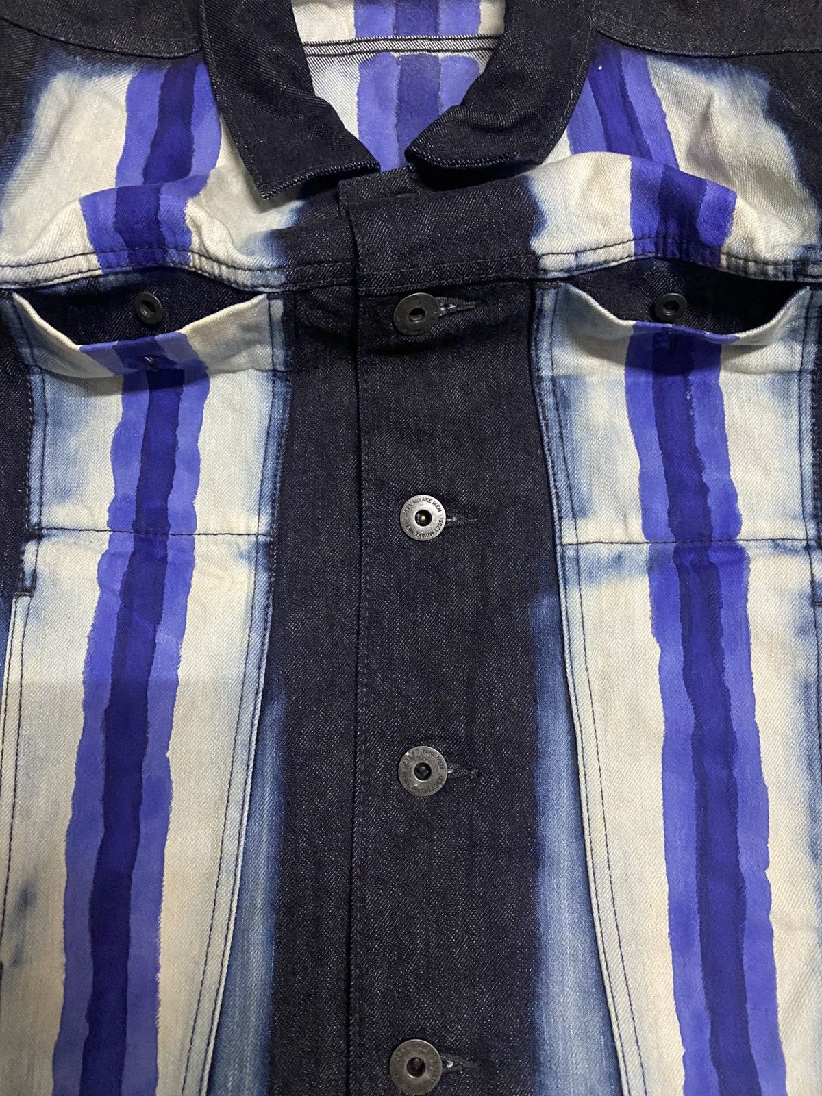 Issey Miyake Rare! Issey Miyake Men SS04 Hand Painted Print Denim Jacket Size US M / EU 48-50 / 2 - 8 Thumbnail
