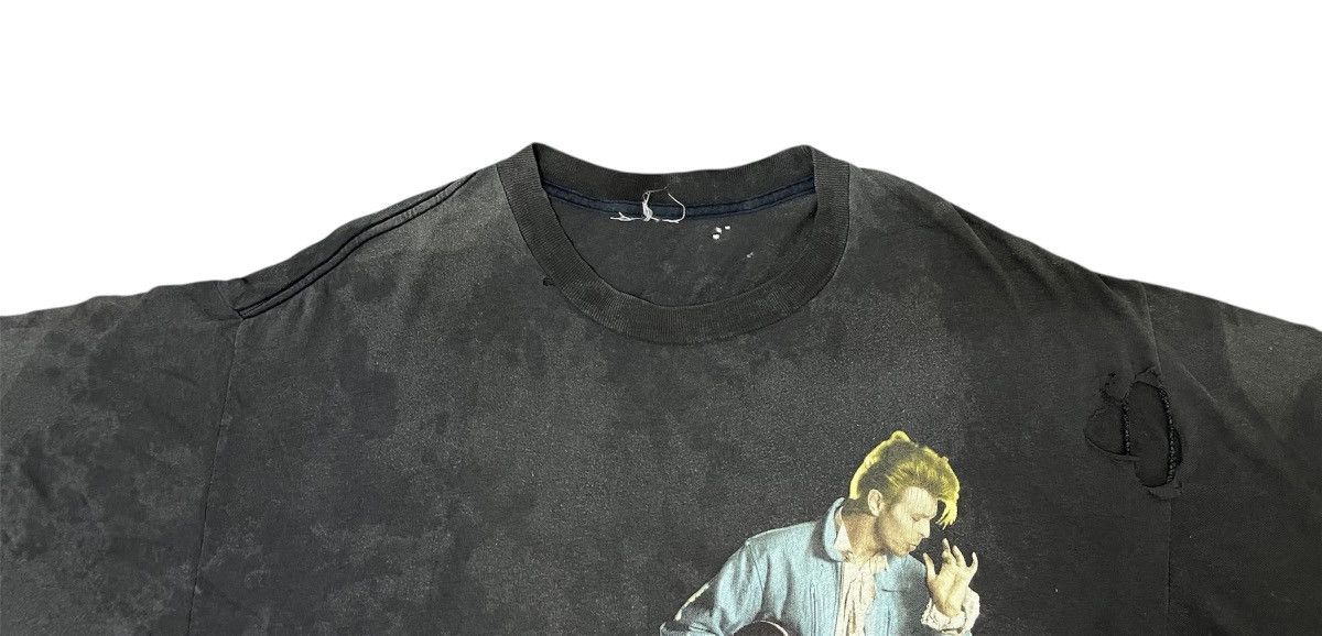 Vintage Vintage Faded Distressed Thrashed David Bowie World Tour Tee Size US L / EU 52-54 / 3 - 5 Thumbnail