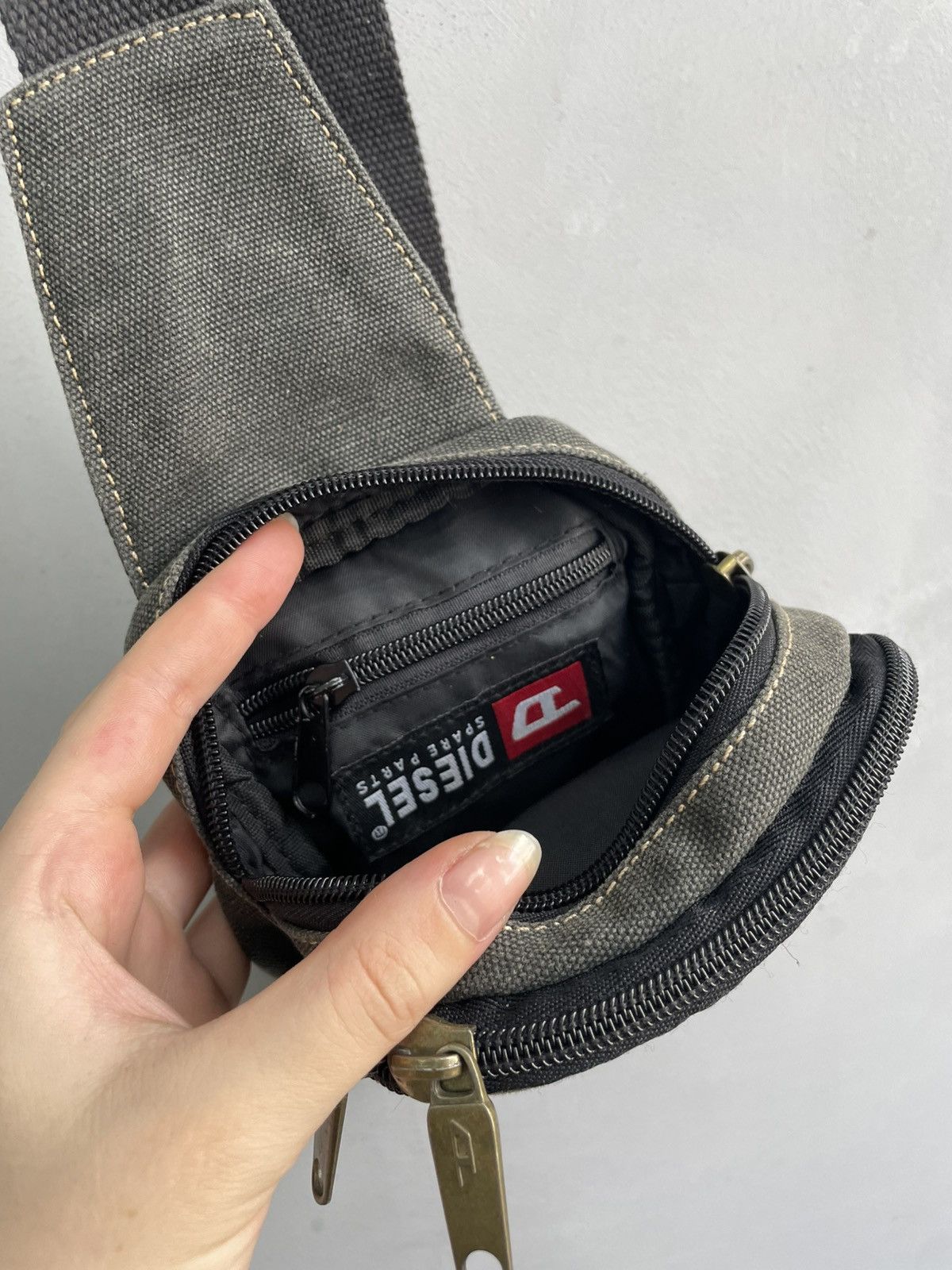 Diesel Diesel mini oakley style y2k sling bag hype canvas Size ONE SIZE - 9 Thumbnail