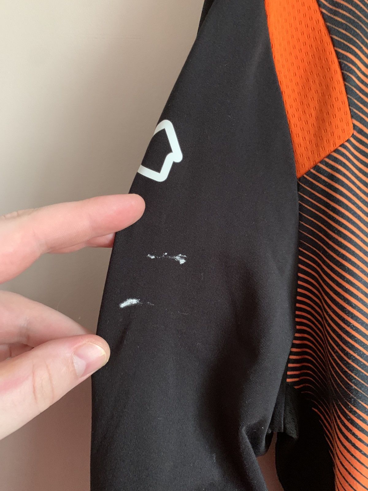 Macron Dundee United 1/3 Football Long Sleeve Shirt Macron Soccer L Size US L / EU 52-54 / 3 - 5 Thumbnail