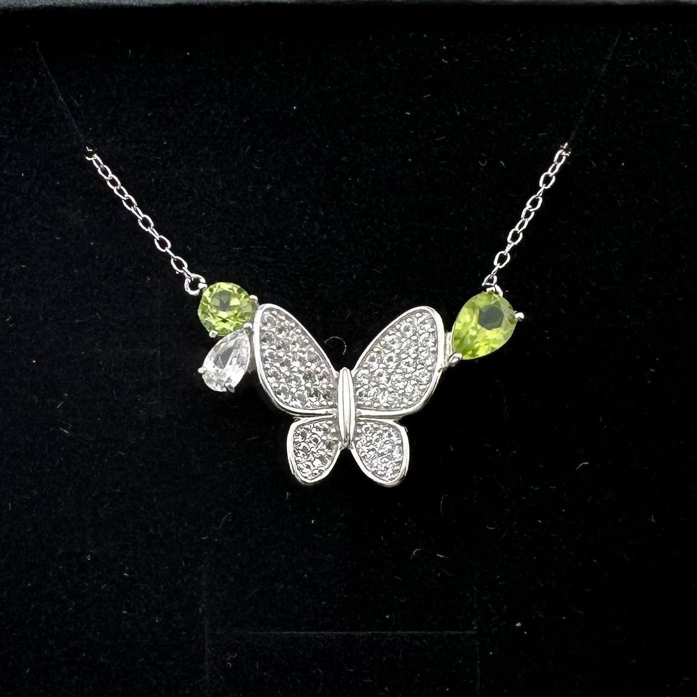 Other Natural Peridot Butterfly Necklace Size ONE SIZE - 10 Thumbnail