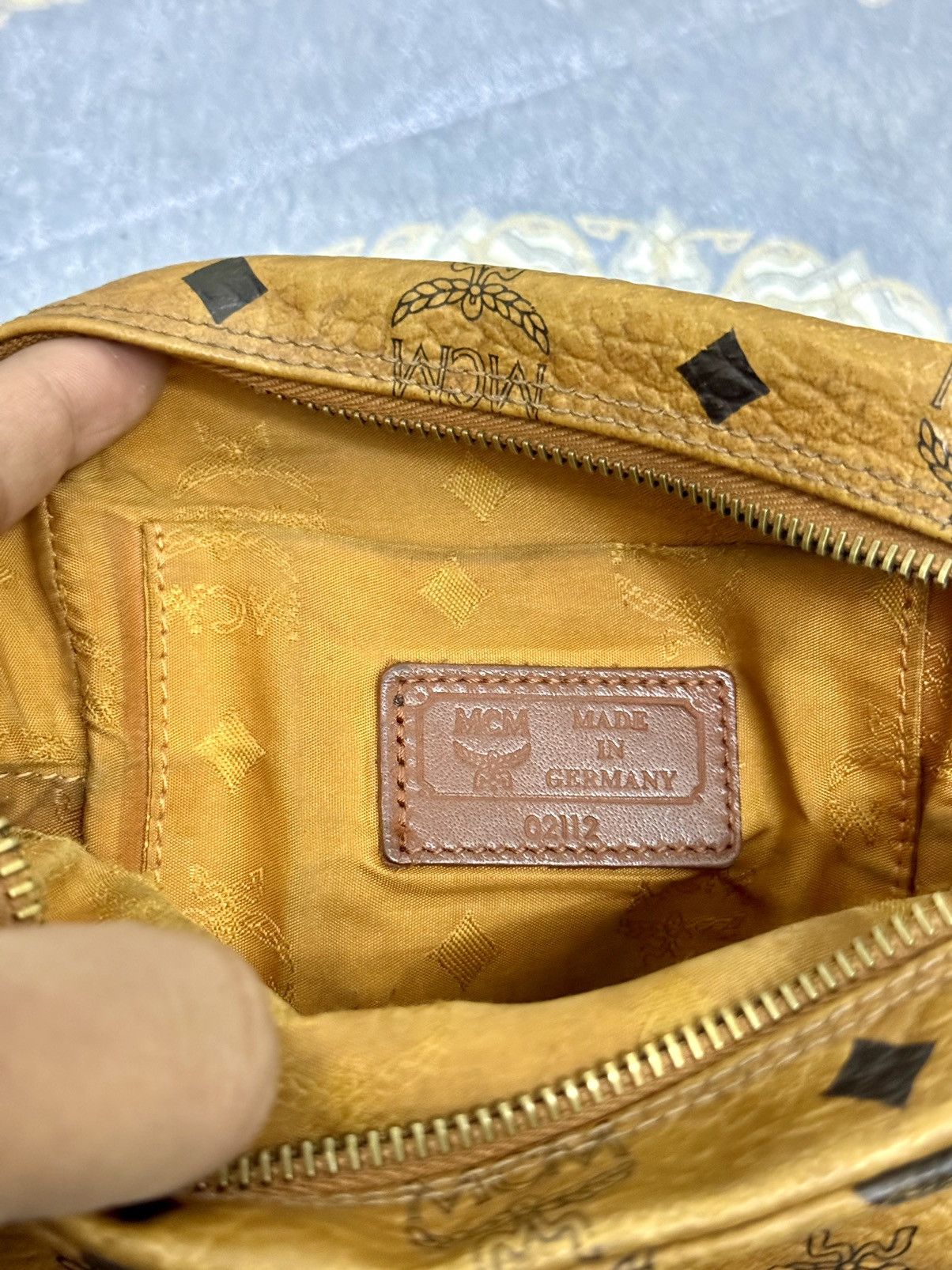 MCM × Vintage RARE ‼️ VINTAGE MCM AMAZON DESIGN Size ONE SIZE - 8 Thumbnail