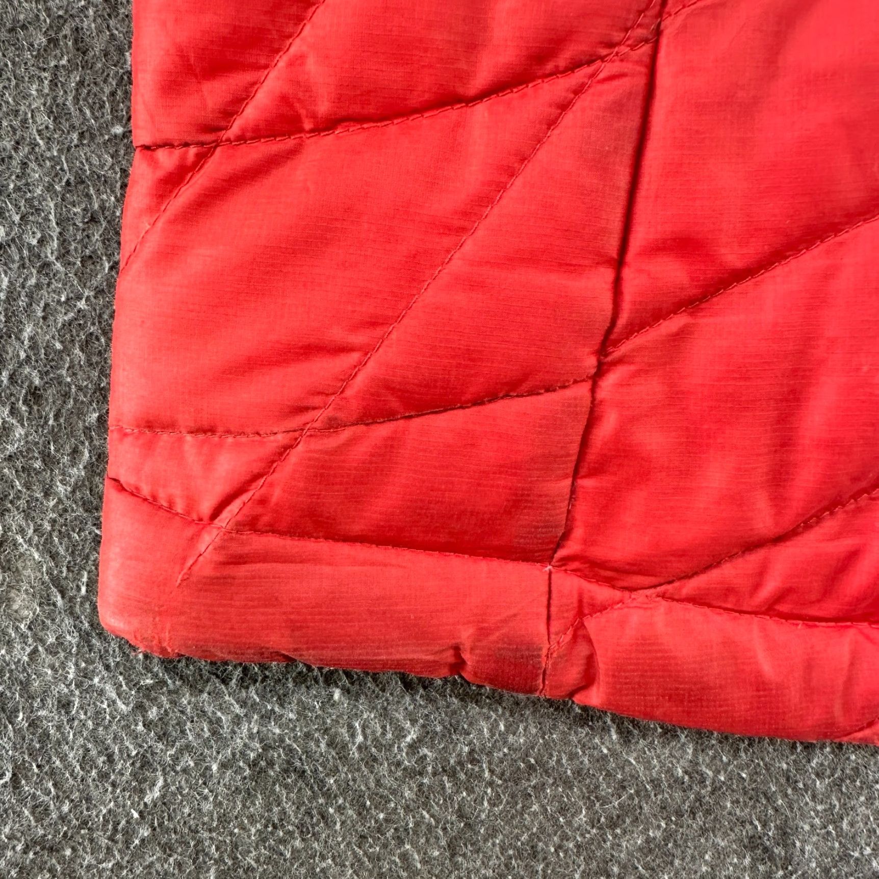 Patagonia Patagonia Jacket Womens M Red Puffer Down Insulated Full Zip Logo Quilted Pocket Short Coat Size M / US 6-8 / IT 42-44 - 7 Thumbnail