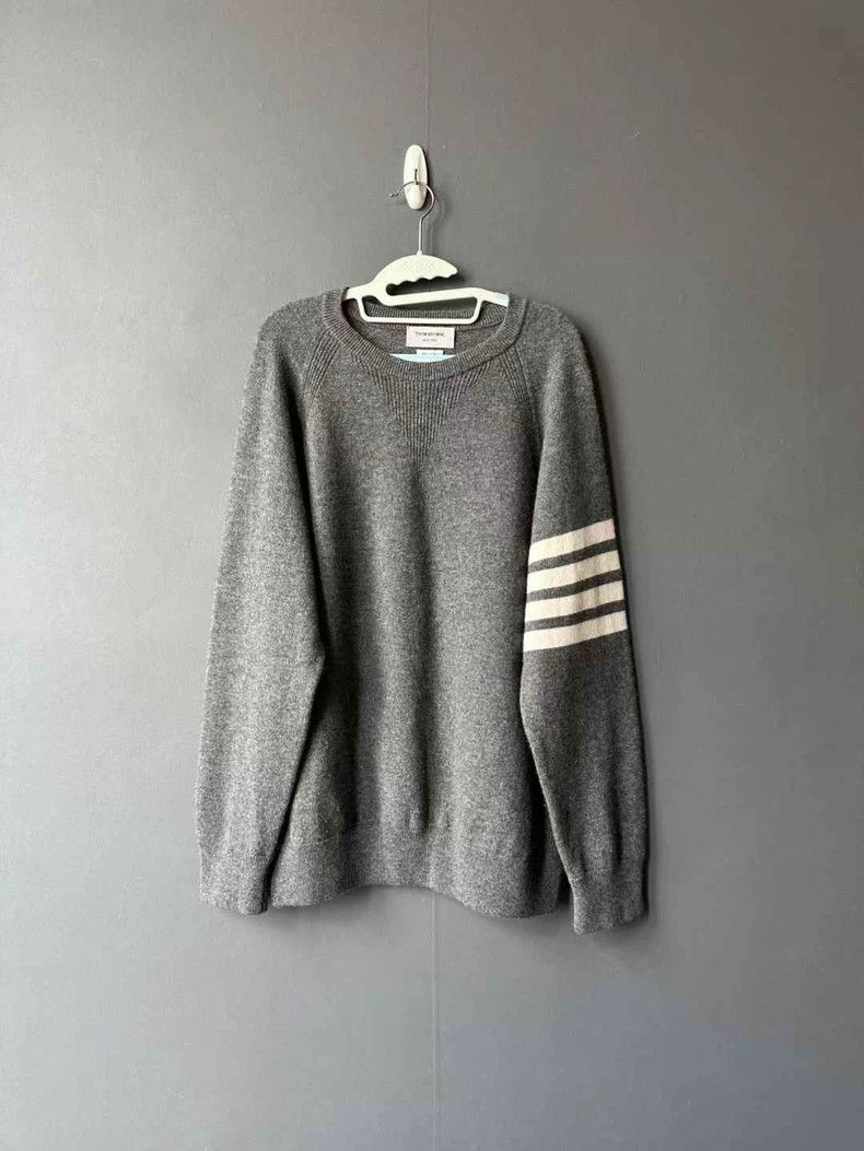 Thom Browne Thom Browne size4 Medium gray cashmere sweater Size US XL / EU 56 / 4 - 1 Thumbnail