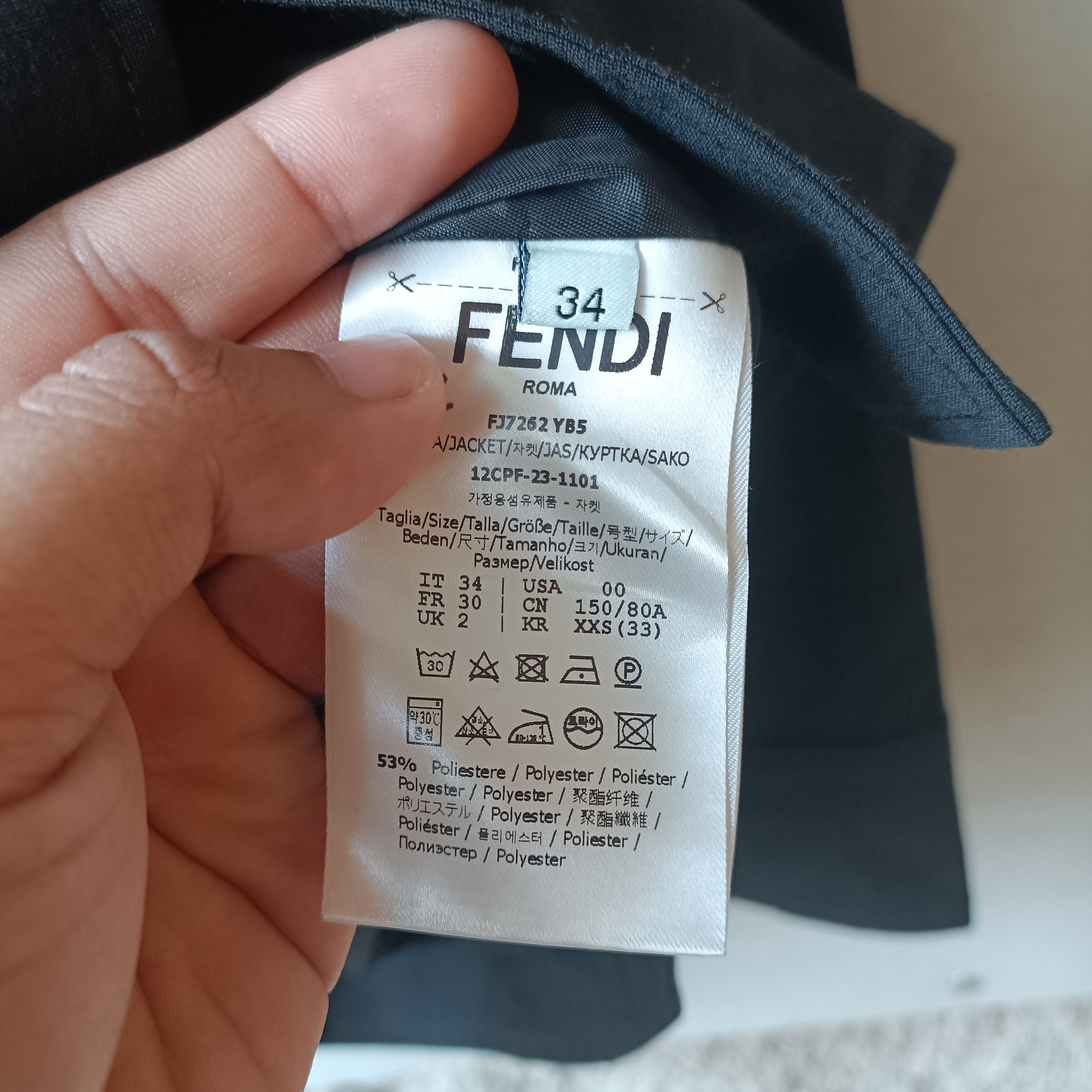 Fendi Logo patch FJ7262 long sleeve jacket Size US M / EU 48-50 / 2 - 8 Thumbnail