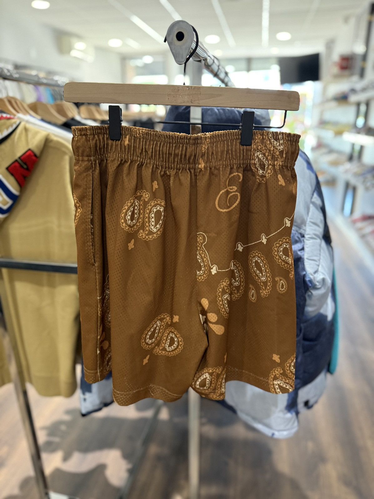 Eric Emanuel Eric Emanuel EE Basic Short Brown Paisley Bandana Large Size US 32 / EU 48 - 2 Thumbnail
