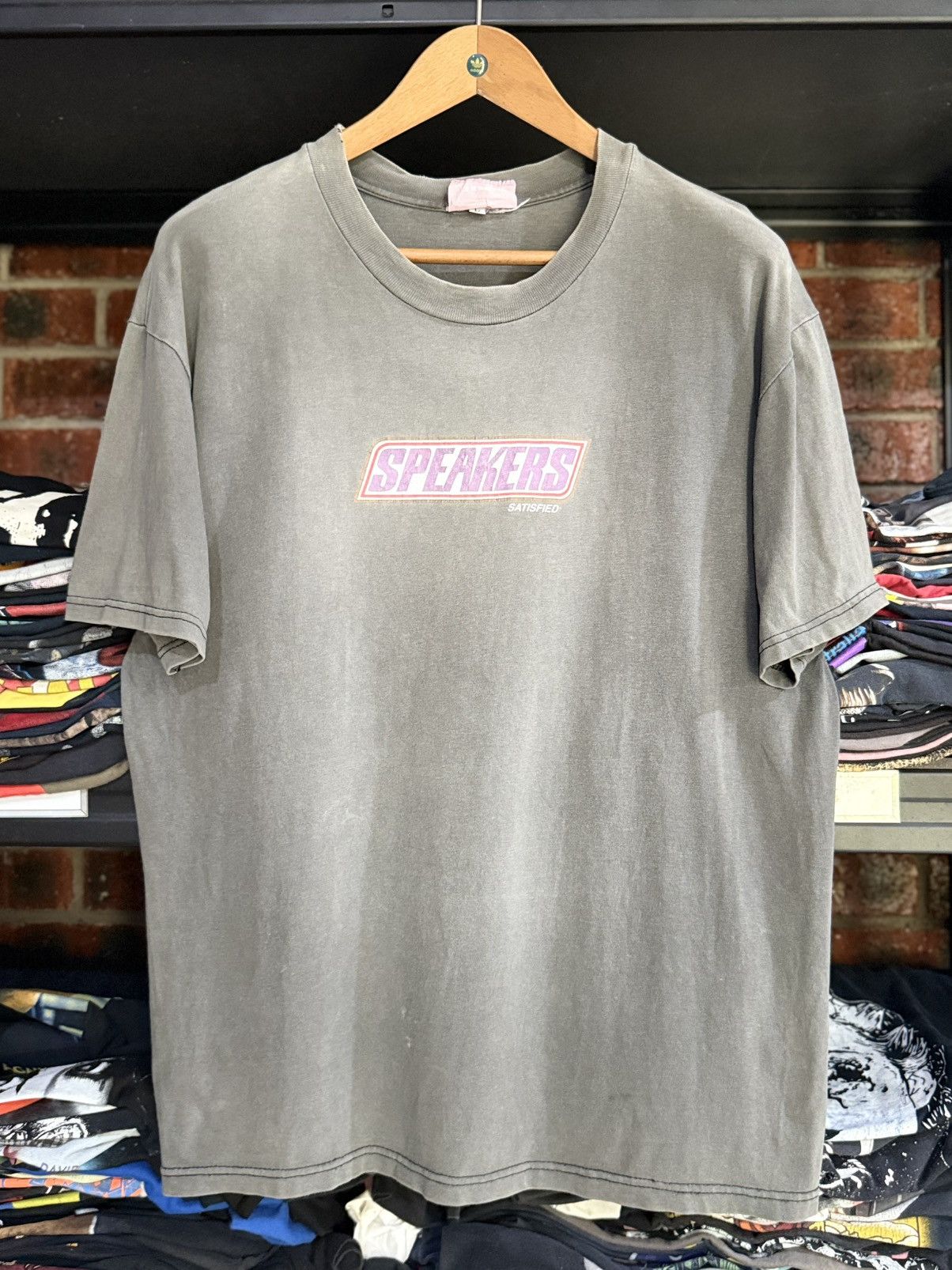 Girl Skateboards Thrashed Vintage 90s SPEAKERS SATISFIED BOX Fine Tuning Tee Size US L / EU 52-54 / 3 - 1 Thumbnail