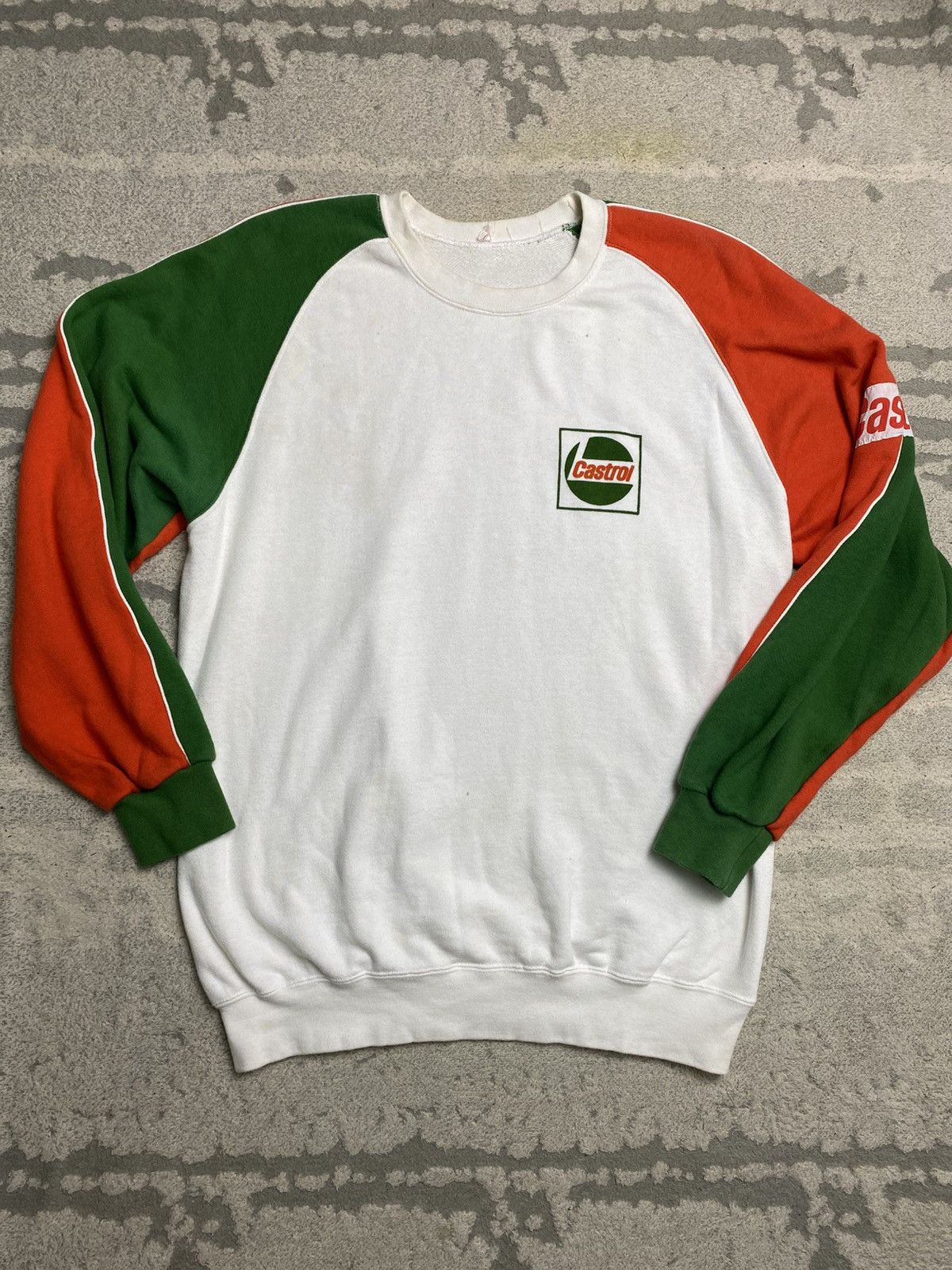 Vintage Vintage Castrol Official Colour Sweatshirt Crewneck Size US L / EU 52-54 / 3 - 1 Thumbnail