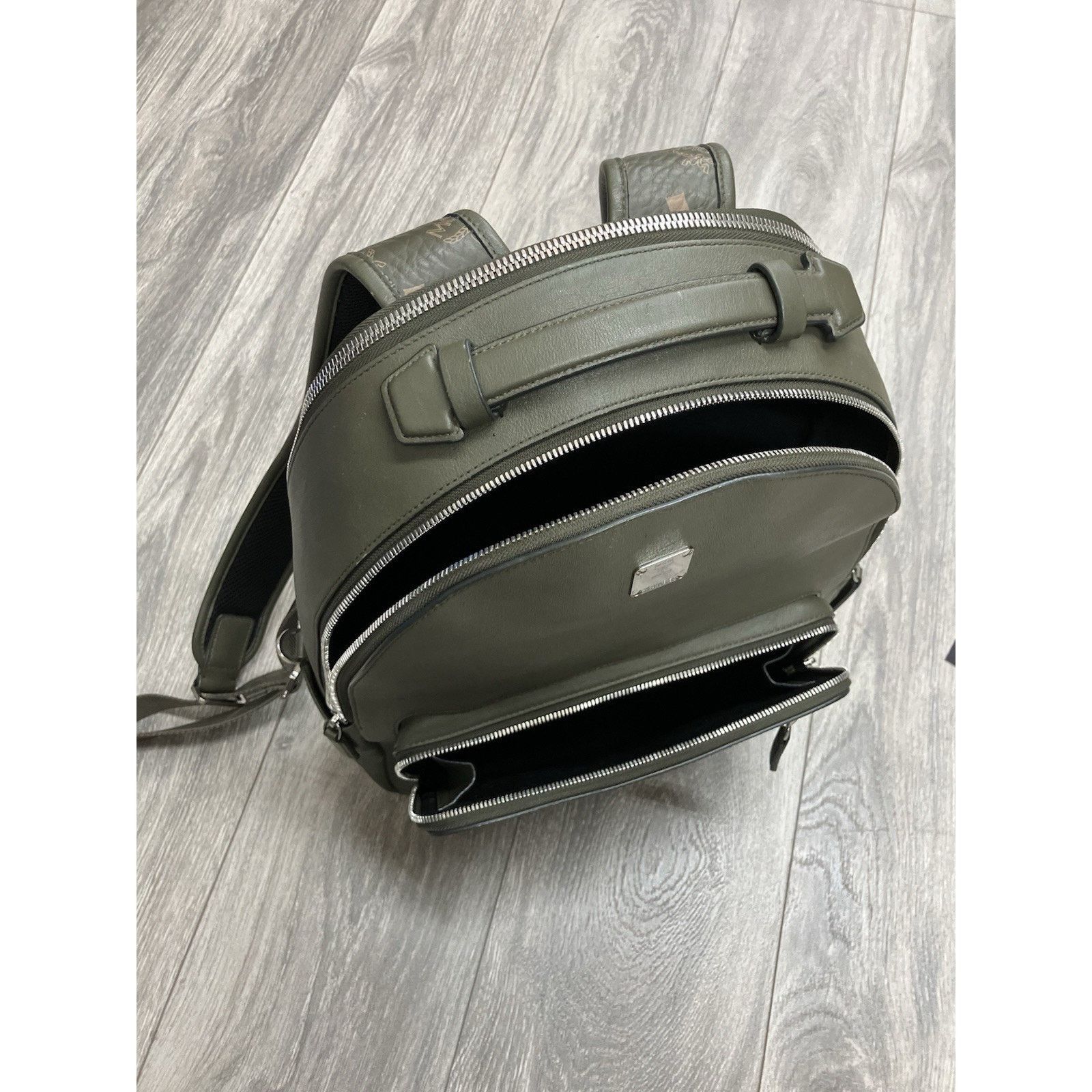 MCM MCM Visetos Backpack ' Khaki / Sea Turtle ' | GOOD CONDITION Size ONE SIZE - 14 Thumbnail