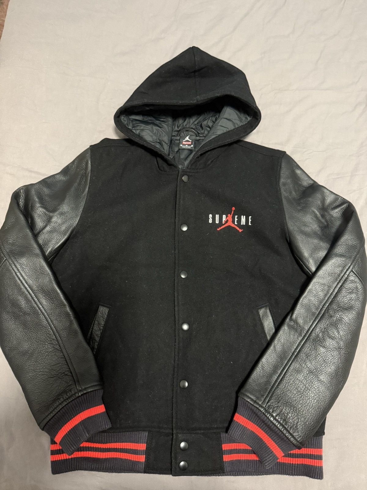 Jordan Brand × Supreme Supreme nike Jordan hooded varsity jacket Size US M / EU 48-50 / 2 - 1 Thumbnail