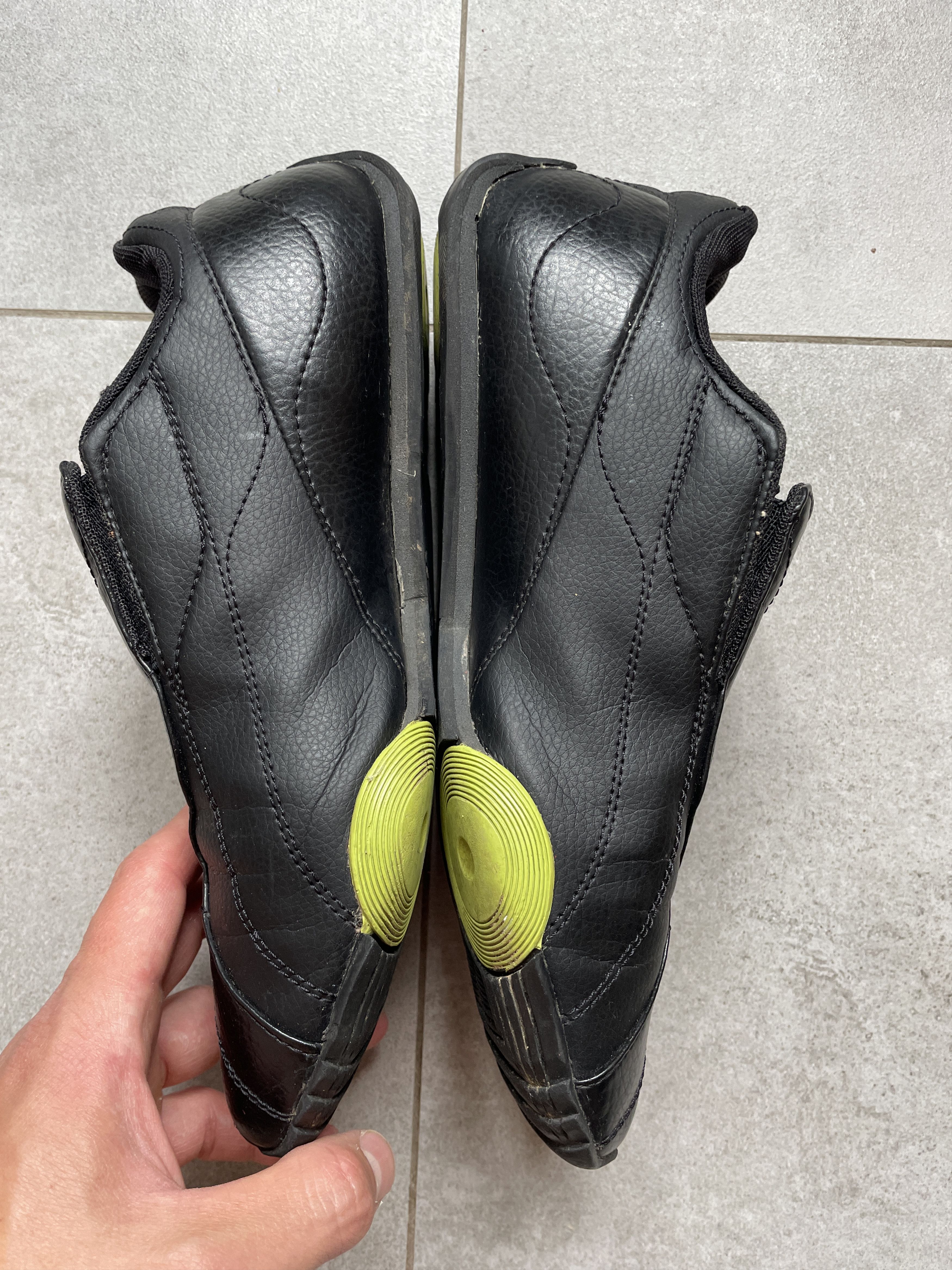 Avant Garde × Puma VINTAGE Y2K PUMA BLACK LEATHER ASANA Avant Garde × Puma VINTAGE Y2K PUMA BLACK LEATHER ASANA