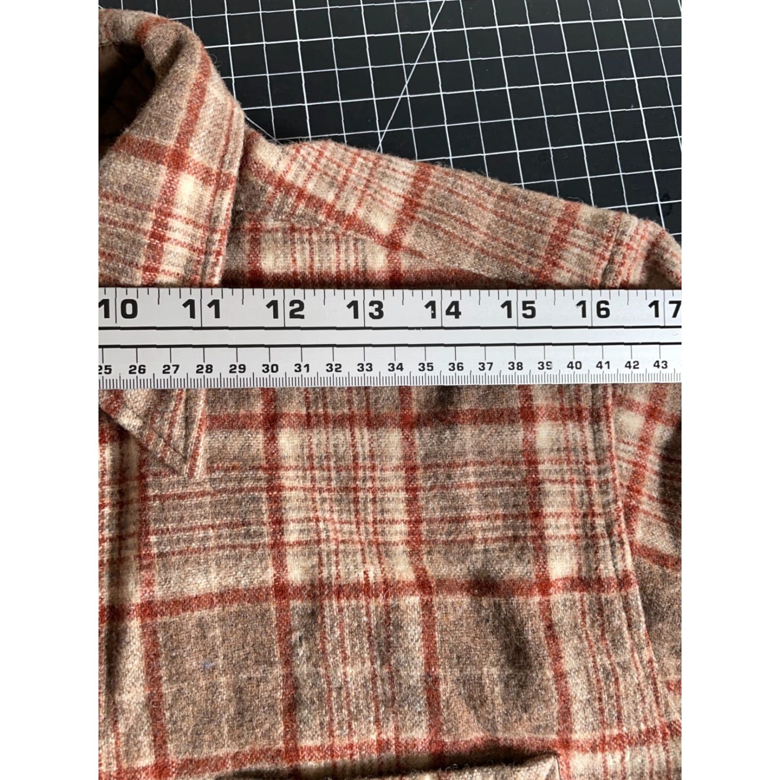 Pendleton VINTAGE Pendleton Shirt Wool Flannel Men’s Medium Brown Plaid USA Made Workwear 70s Hipster Retro Casual Size US M / EU 48-50 / 2 - 7 Thumbnail