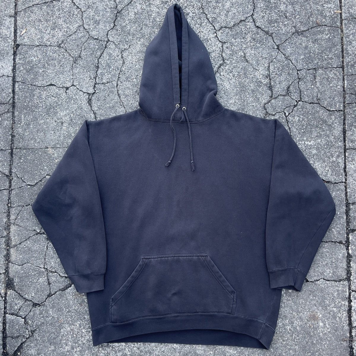 Alstyle × Vintage Vintage Thrashed 90s ALSTYLE Sun Faded Black Blank Hoodie Size US L / EU 52-54 / 3 - 1 Thumbnail
