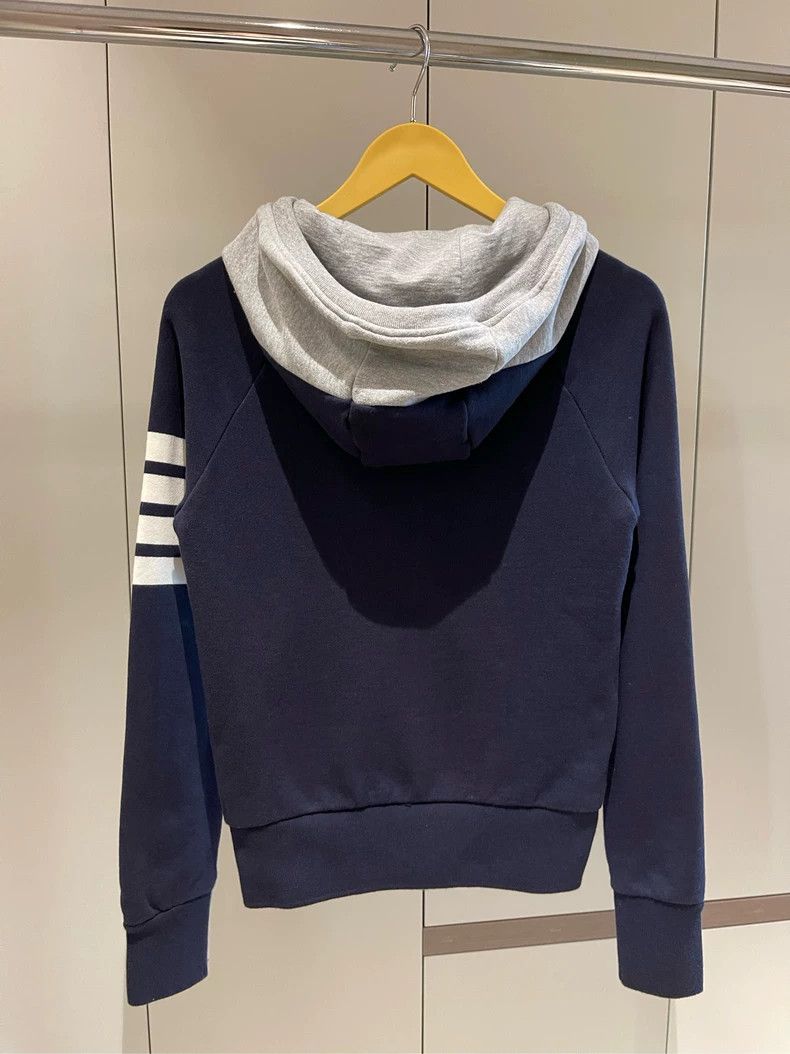 Thom Browne Thom browne Gray Tibetan blue double-color four-striped zip Size US XXS / EU 40 - 2 Thumbnail