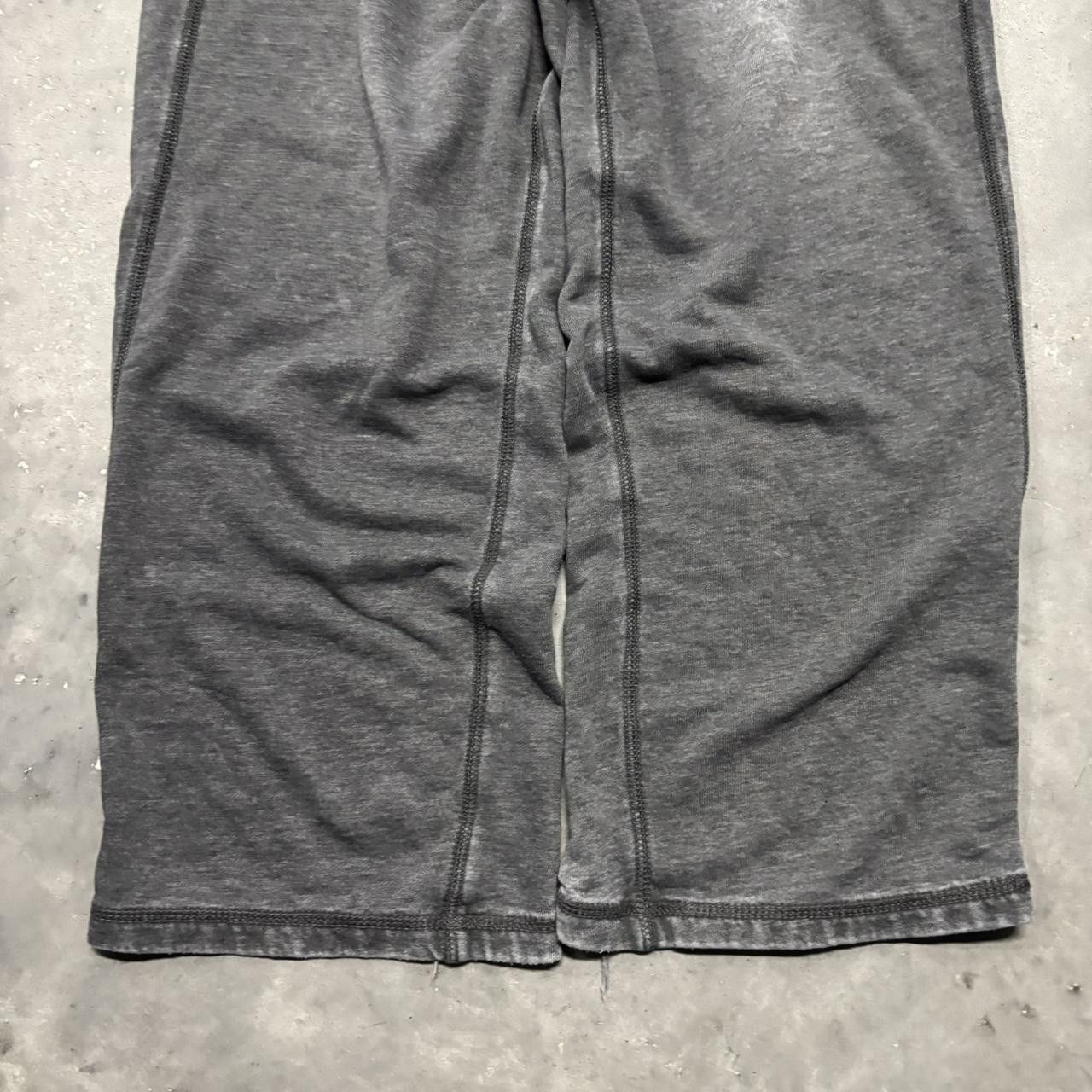 Japanese Brand × Vintage Crazy Vintage Y2K/2000s Baggy Faded Grey Distressed Skater Sweatpants! Size US 36 / EU 52 - 5 Thumbnail