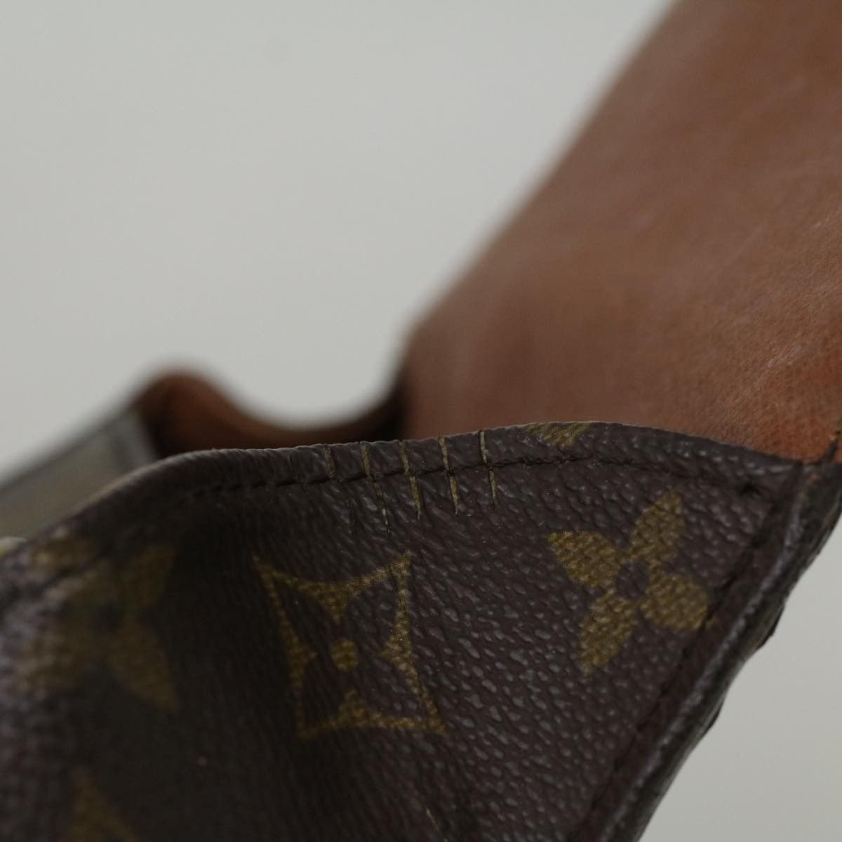 Louis Vuitton LOUIS VUITTON Monogram Saint Cloud GM Shoulder Bag M51242 Size ONE SIZE - 13 Thumbnail