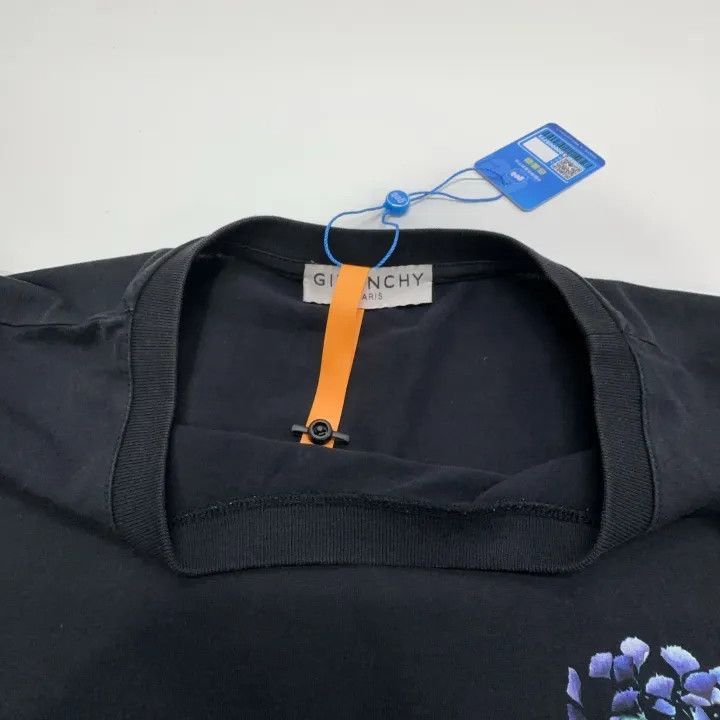 Givenchy Givenchy Givenchy Logo Short Sleeve TShirt for Men -2507 Size US L / EU 52-54 / 3 - 3 Thumbnail