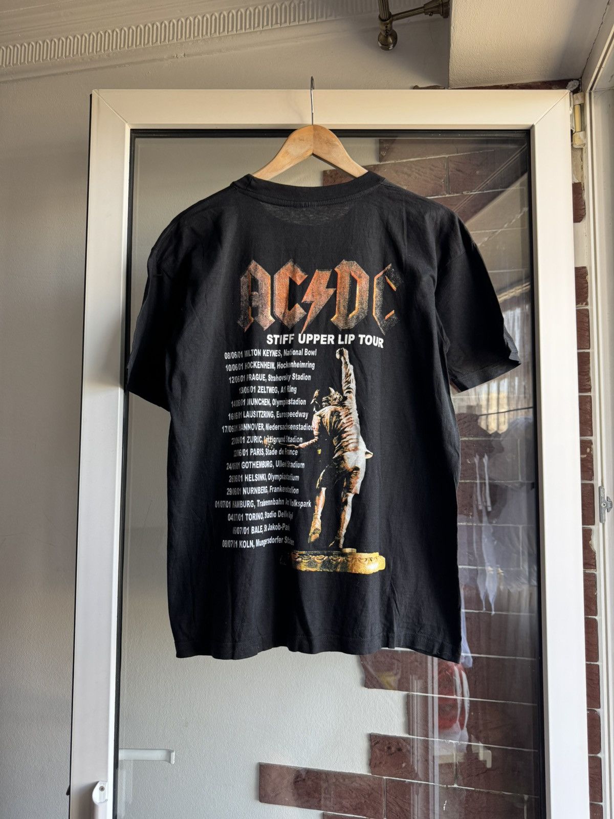 Band Tees Vintage AC/DC TOUR 00’s Tshirt Size US L / EU 52-54 / 3 - 10 Thumbnail