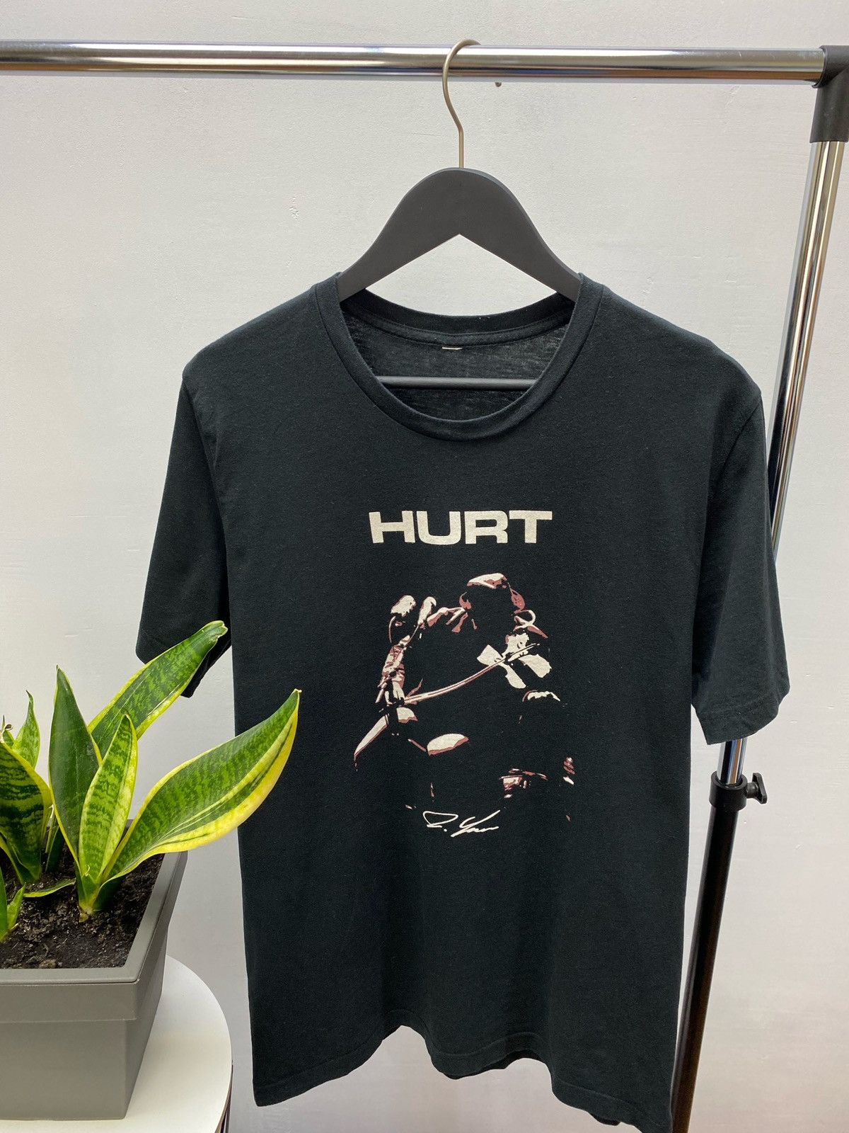Band Tees Hurt Band T shirt Tour Men’s Black L Size US L / EU 52-54 / 3 - 5 Thumbnail