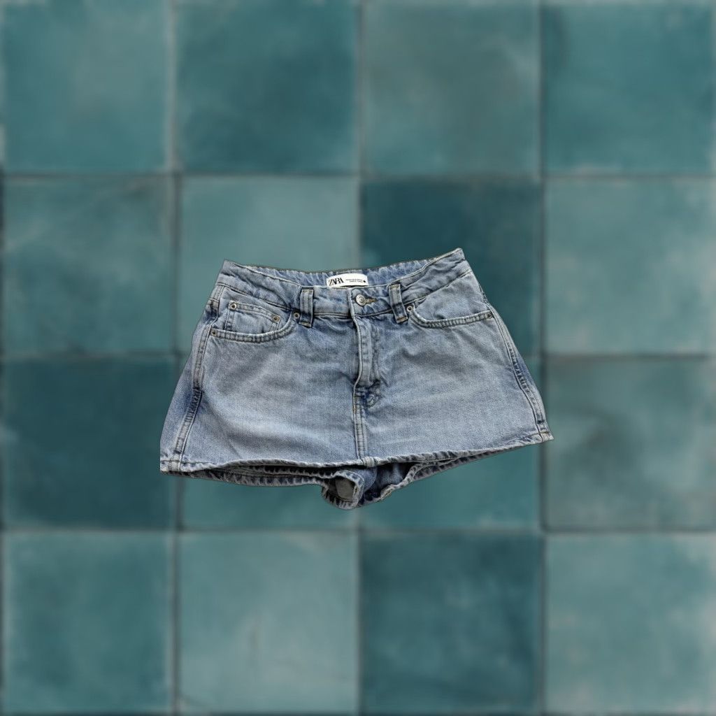 Zara Zara Shorts Womens 2 Blue Denim High Rise Raw Hem Distressed Casual Jean Size 26" / US 2 / IT 38 - 1 Thumbnail