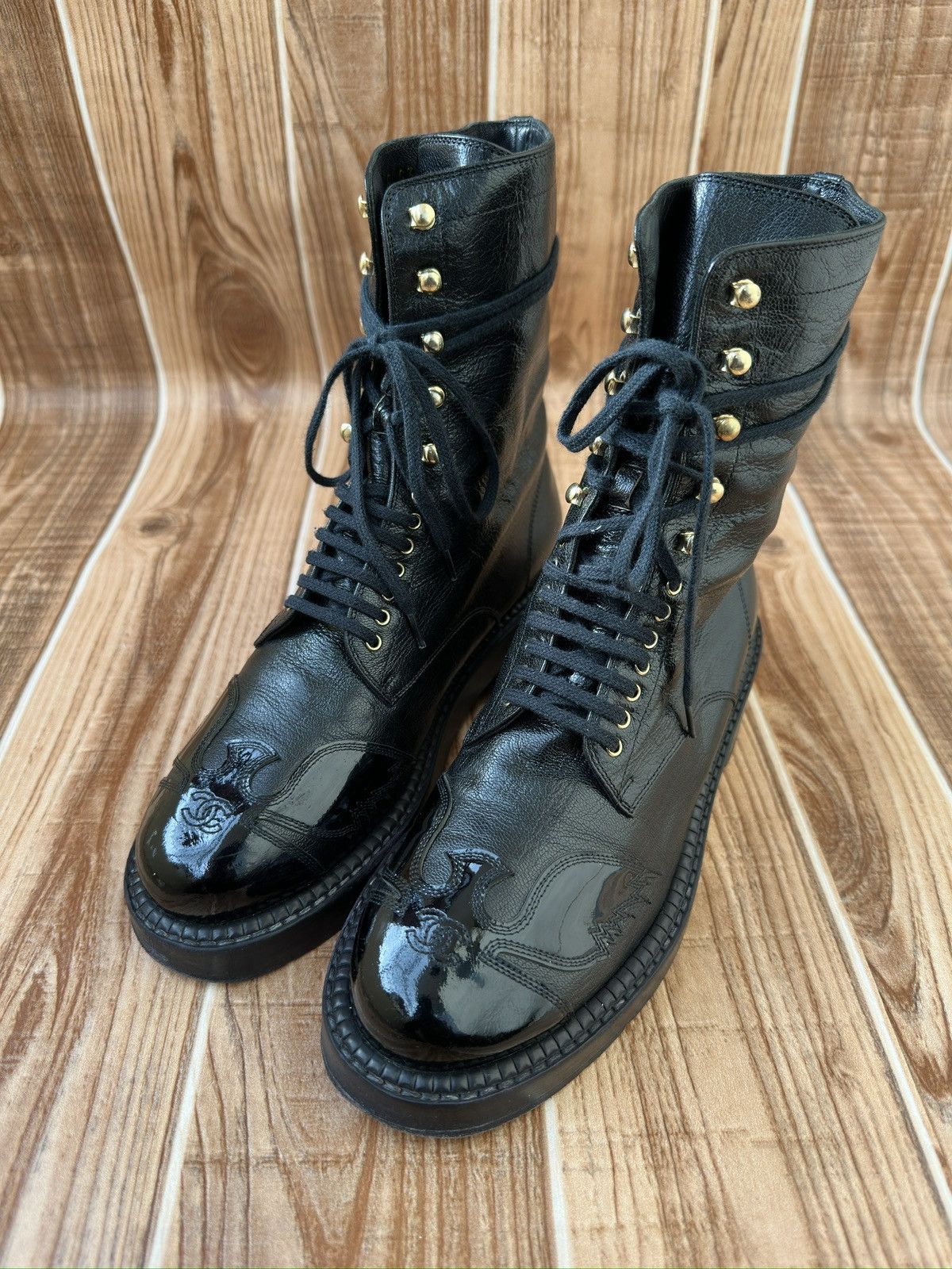 Chanel Chanel interlocking CC Logo Utah Eagle Black Biker Boots Size US 7 / IT 37 - 5 Thumbnail