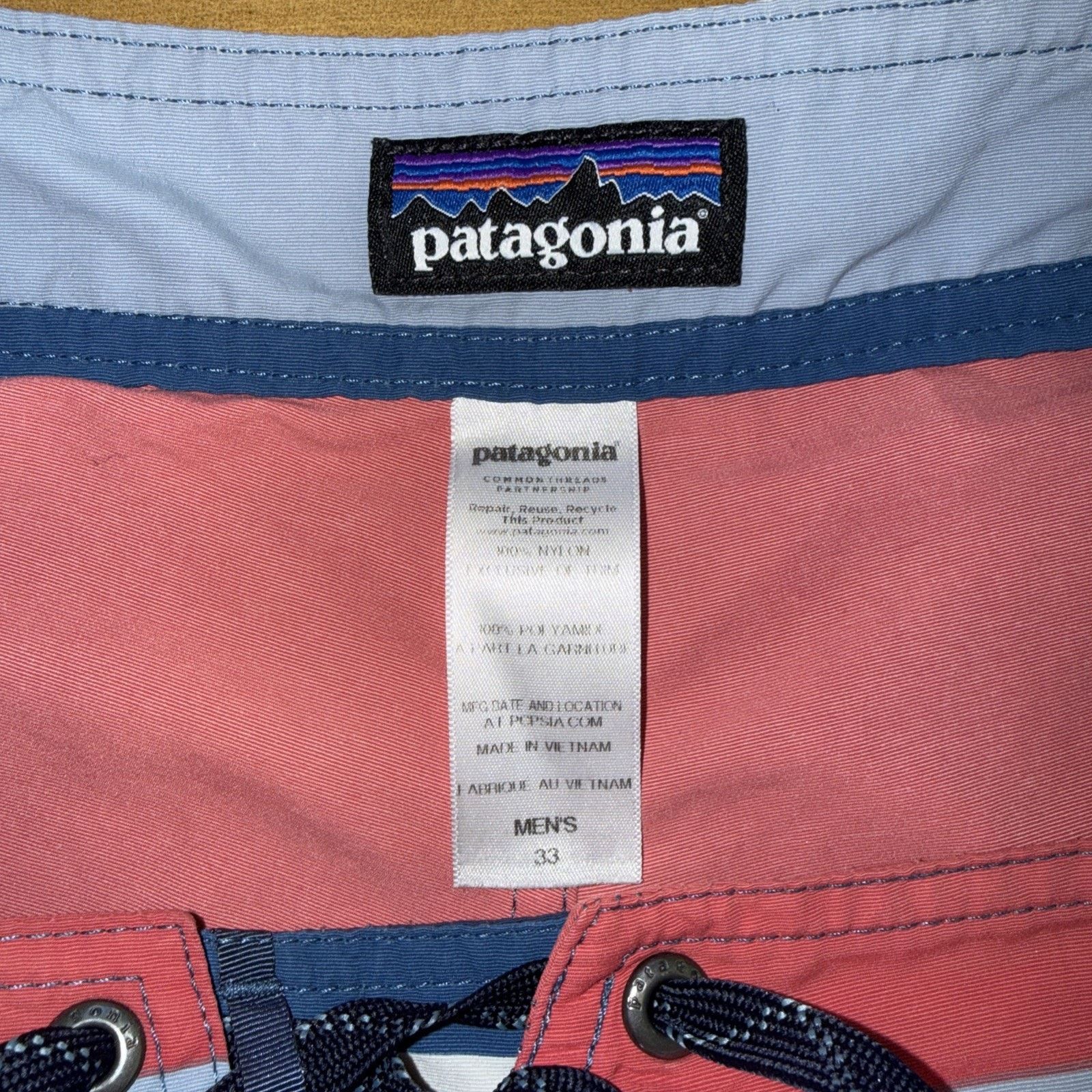 Patagonia Patagonia TOTALLY RAD Wavefarer Board Shorts 33 Stretch Red Size US 33 - 3 Thumbnail
