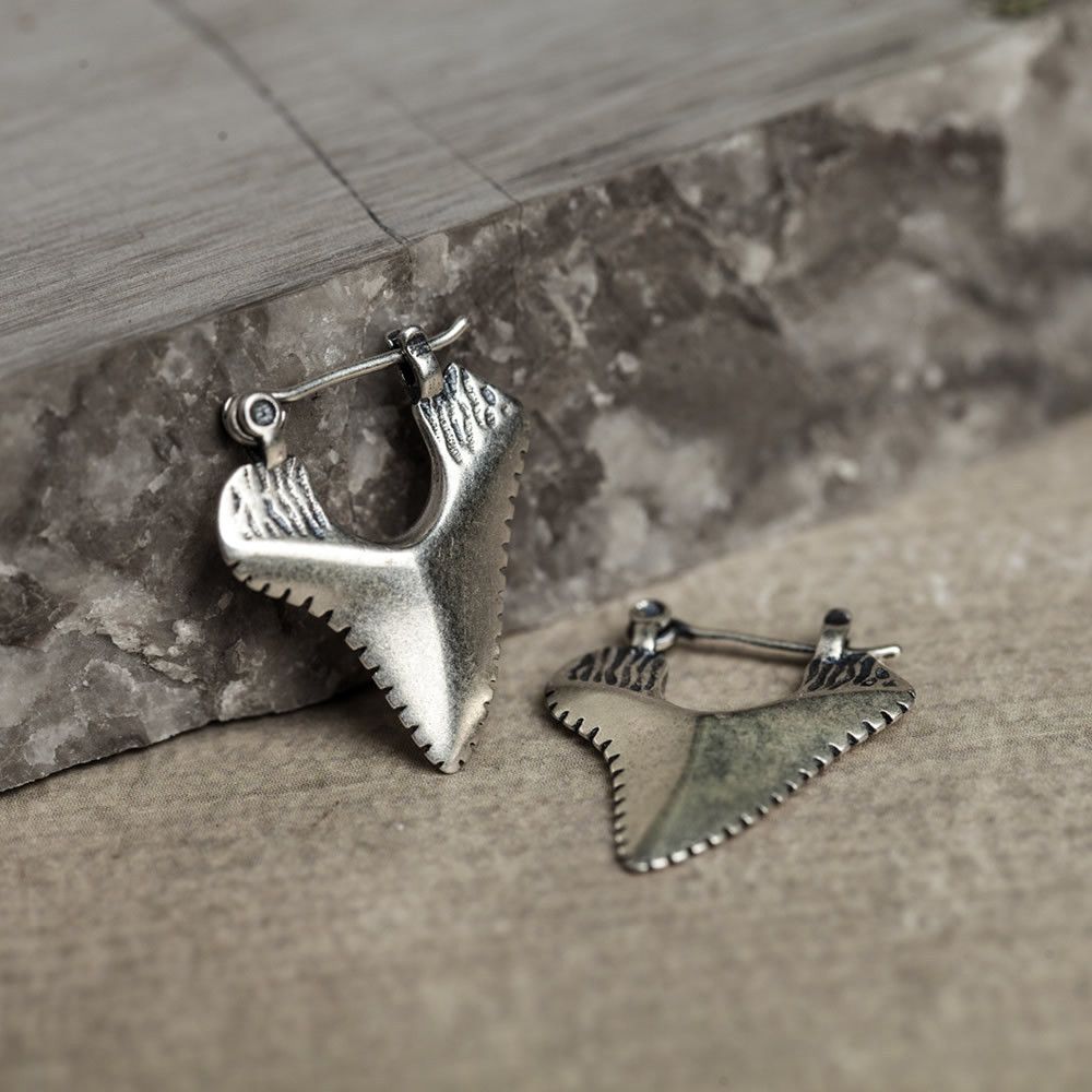 925 Silver x Diamond Earrings Shark Vibe Earrings One Pairs Chrome Jewelry in Silver, Men's