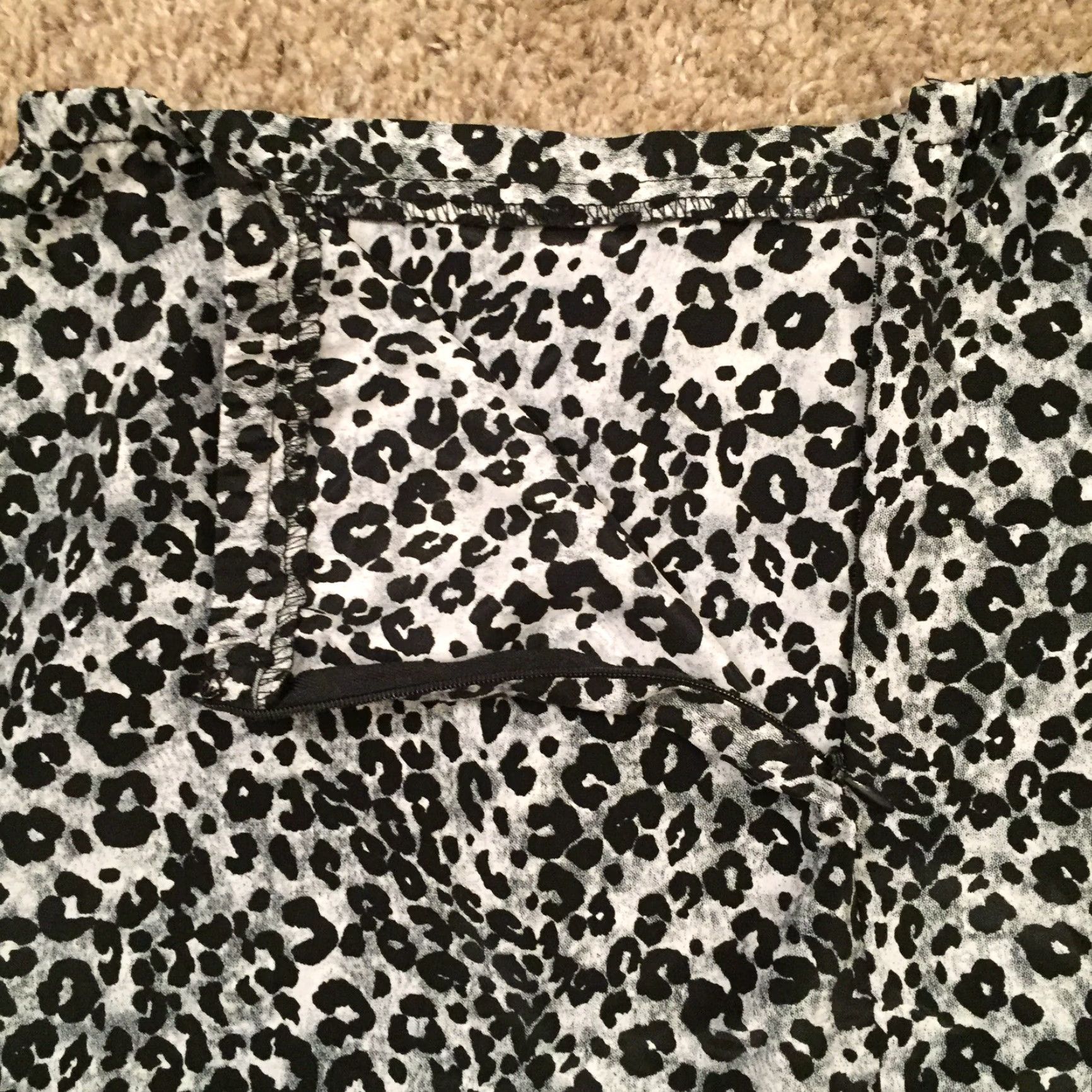Vintage Leslie Fay Skirt Maxi Long Gray Animal Print 14 Women's Elastic Waist Unlined Polyester Modern Size 36" / US 14 / IT 50 - 7 Thumbnail