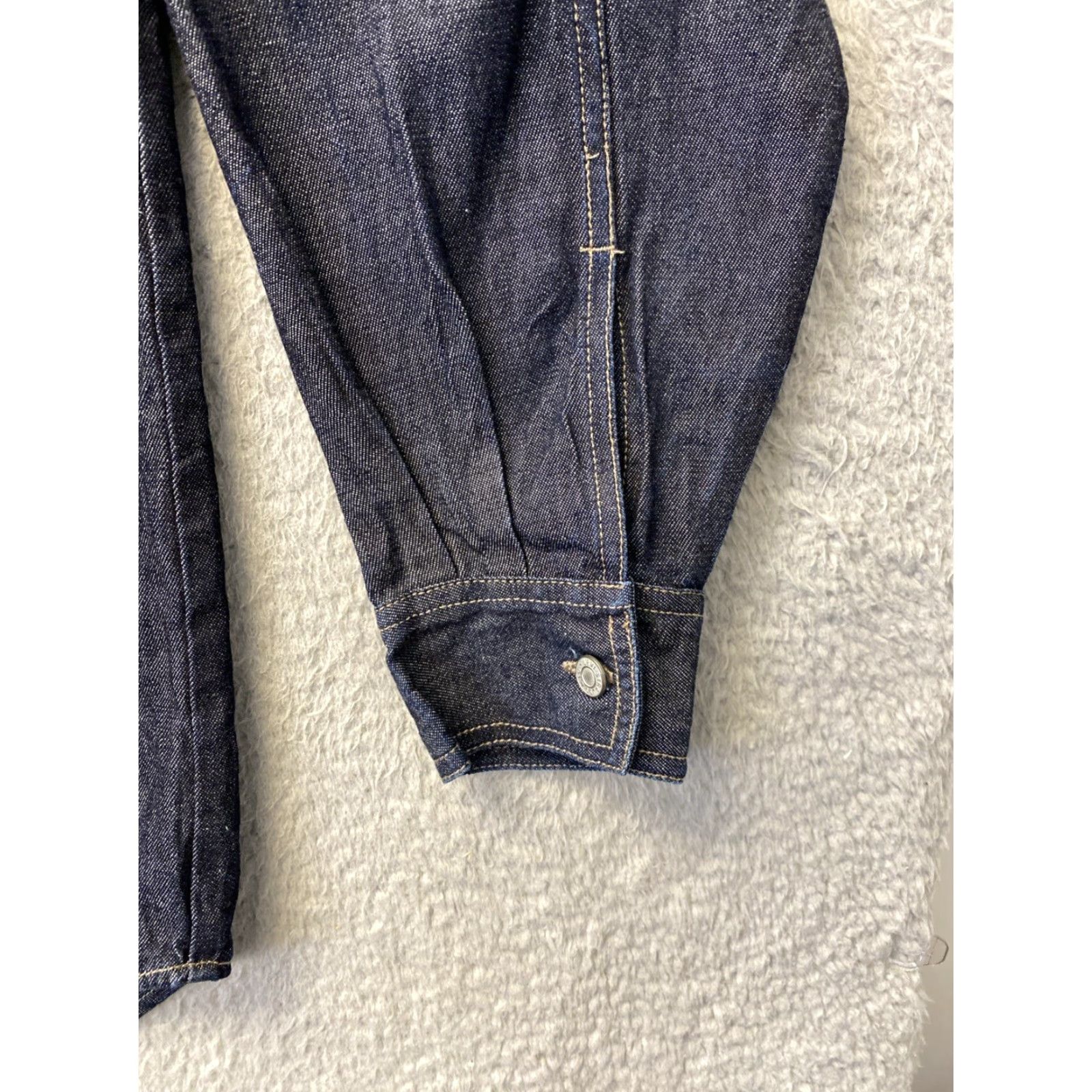 Denime VINTAGE Levi’s Denim Work Shirt Small Loose Fit Men Dark Gray 1980s Workwear Size US S / EU 44-46 / 1 - 5 Thumbnail