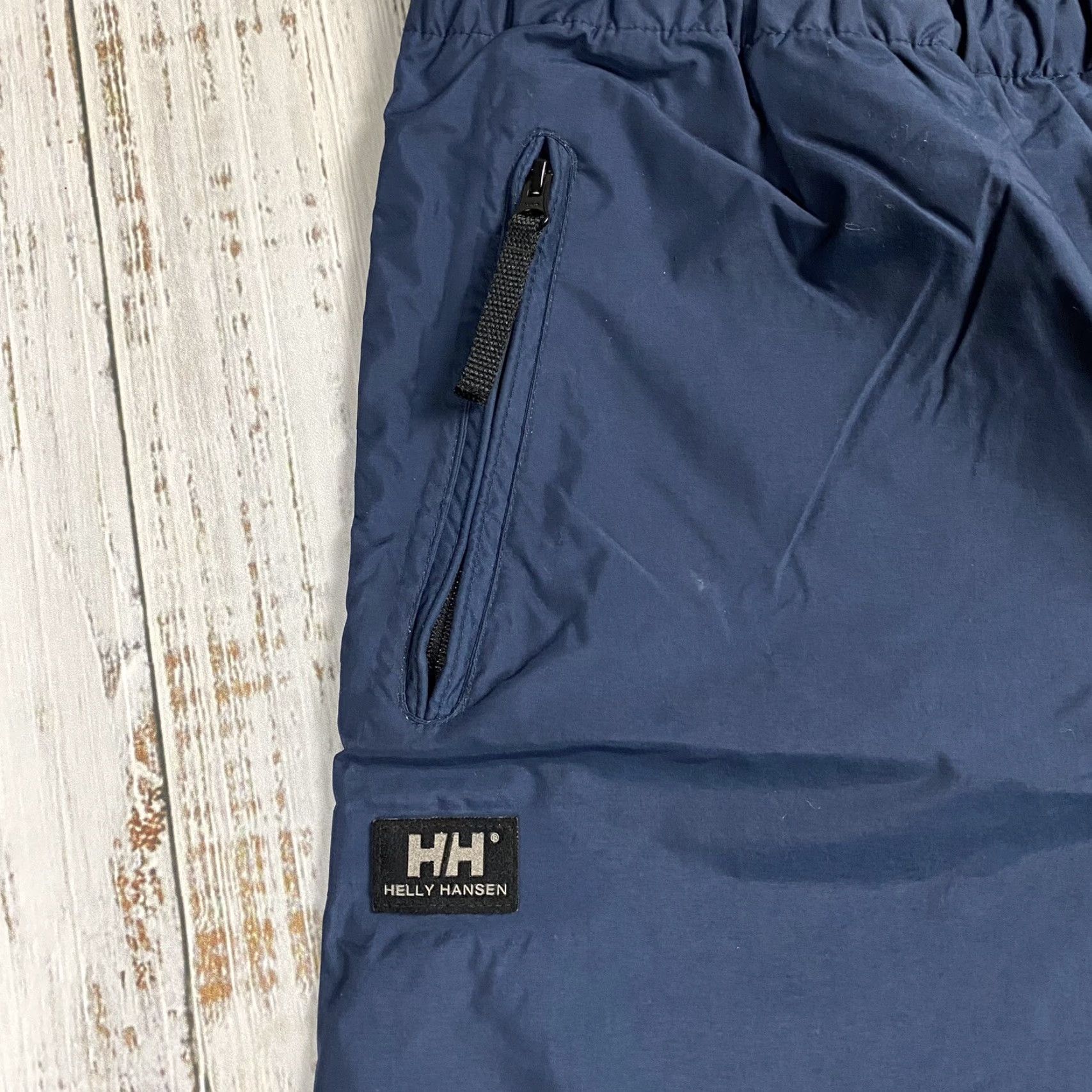 Helly Hansen VINTAGE HELLY HANSEN Water/Windproof Shell Pants EMT Large Hellytech Workwear Pathogen Navy Blue Men L Pants Pathogen Resistance 90s? Size US 33 - 2 Thumbnail