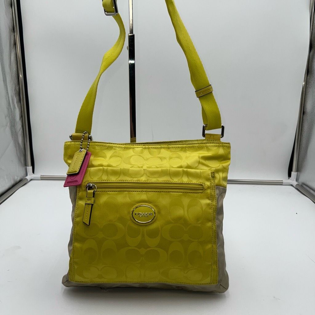Coach Coach Signature Canvas Colorblock File Bag Size ONE SIZE - 1 Thumbnail